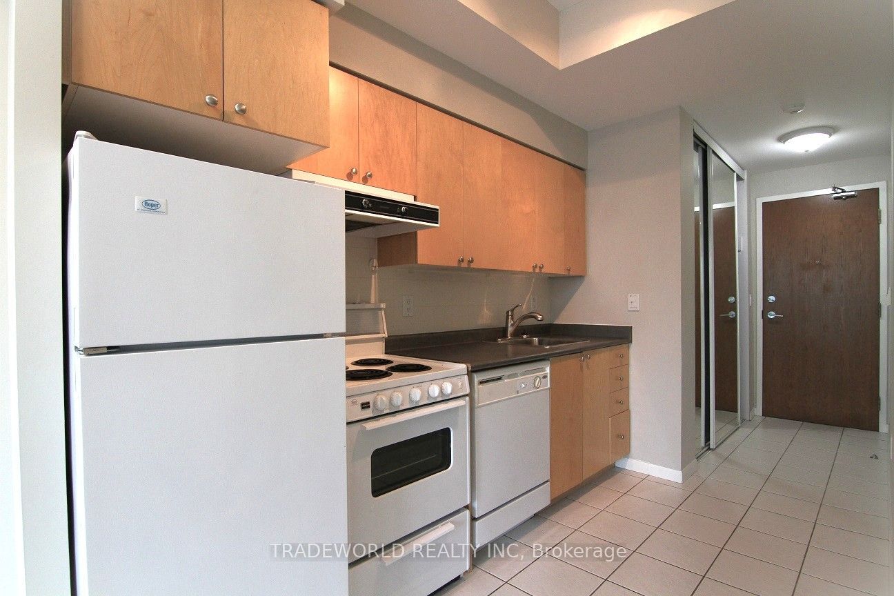 219 Fort York Boulevard 807 Property Photo 6