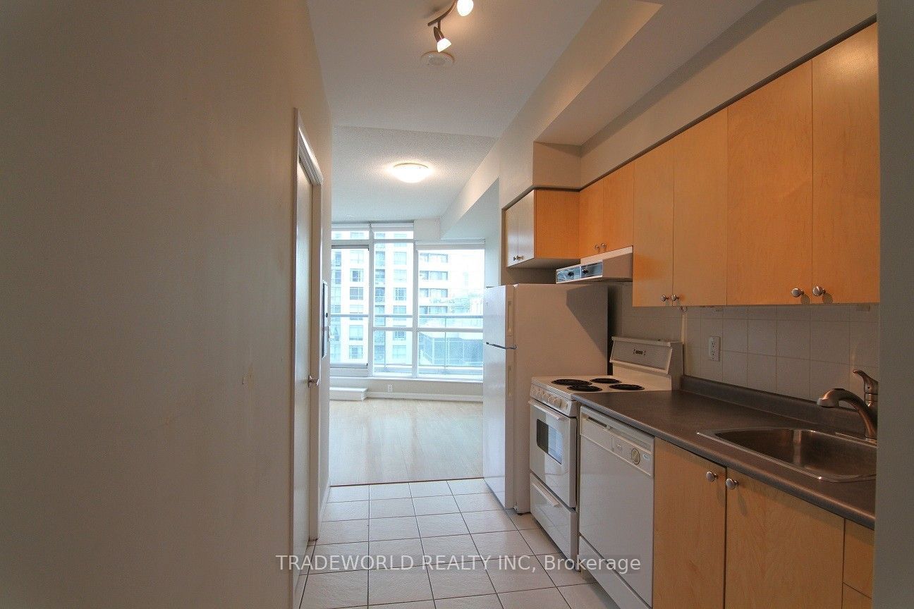 219 Fort York Boulevard 807 Property Photo 7