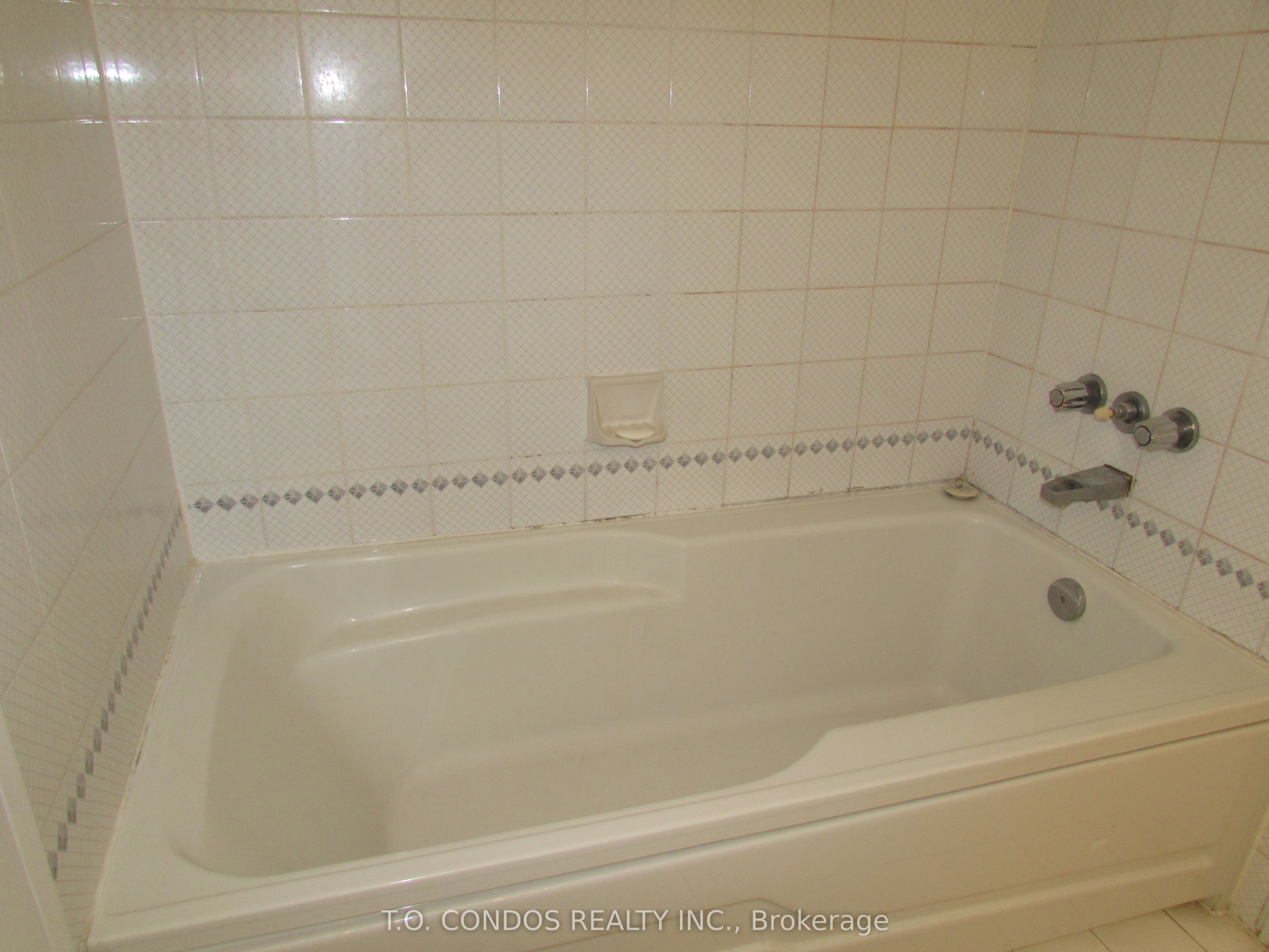 1001 Bay Street 809 Property Photo 10