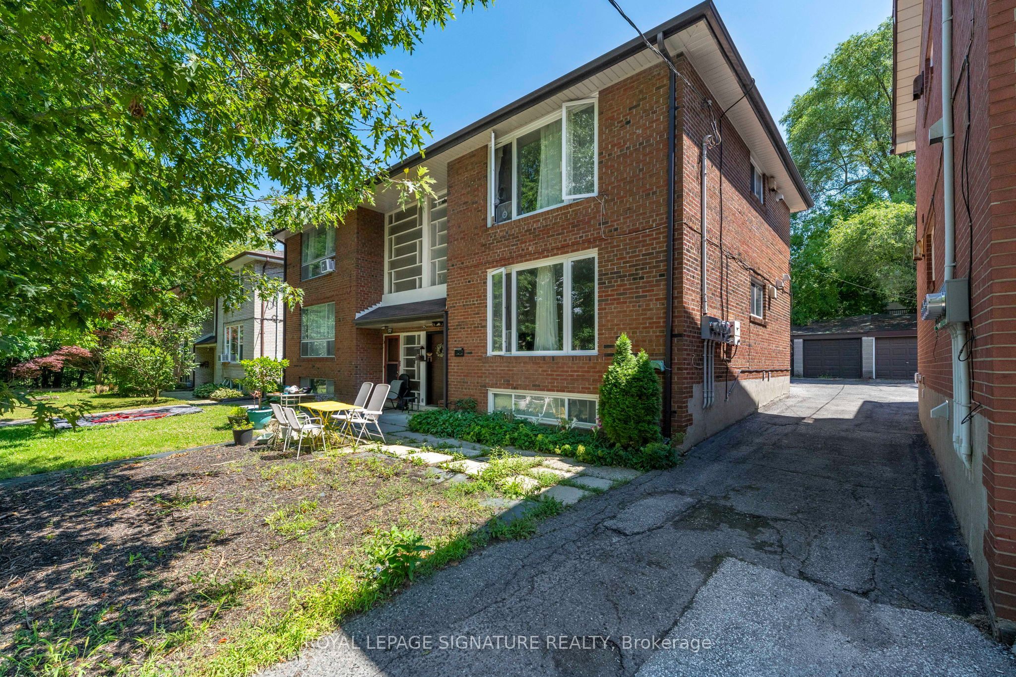293 Glenforest Road Main Property Photo 2