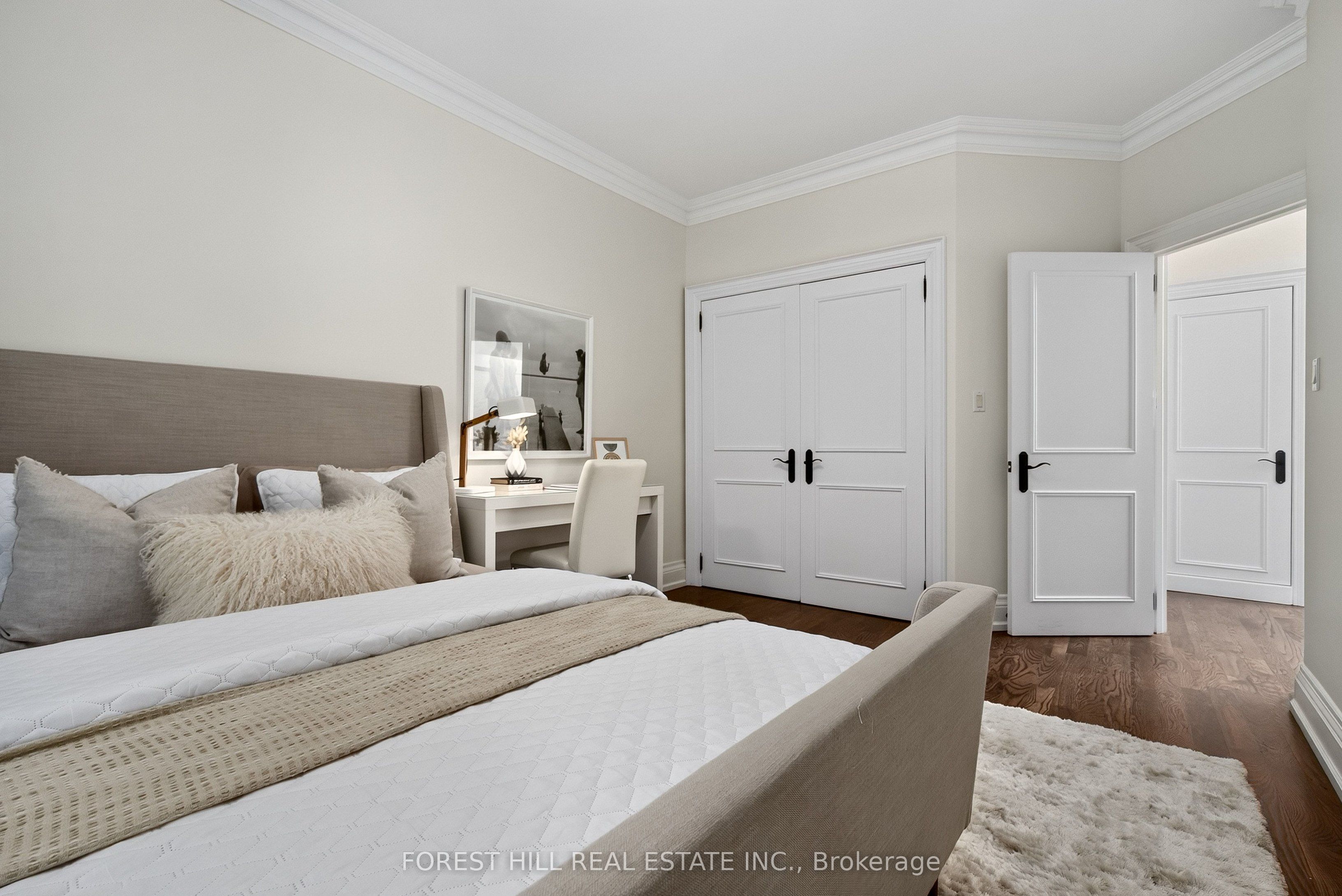 50 Bowood Avenue Property Photo 34