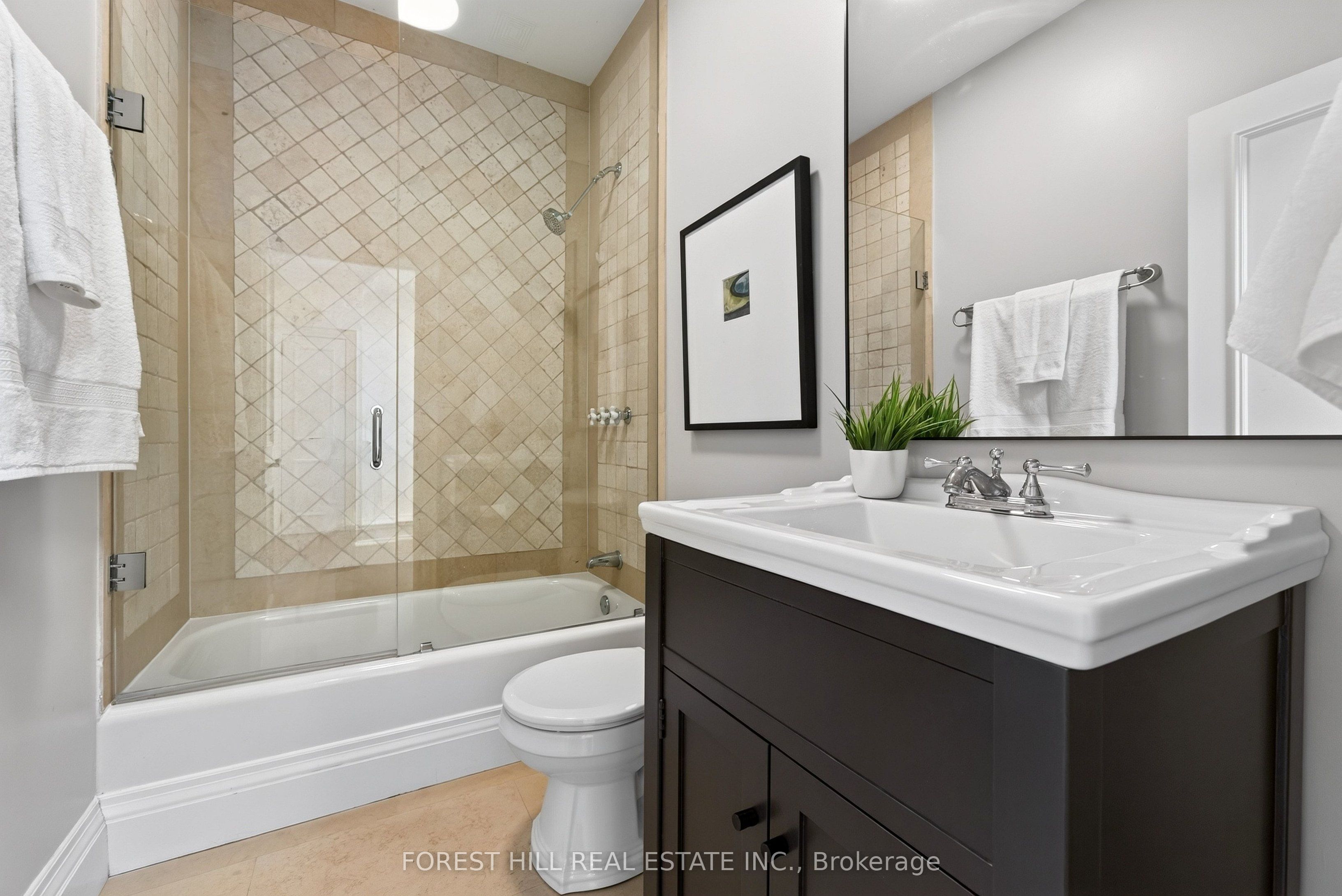 50 Bowood Avenue Property Photo 35