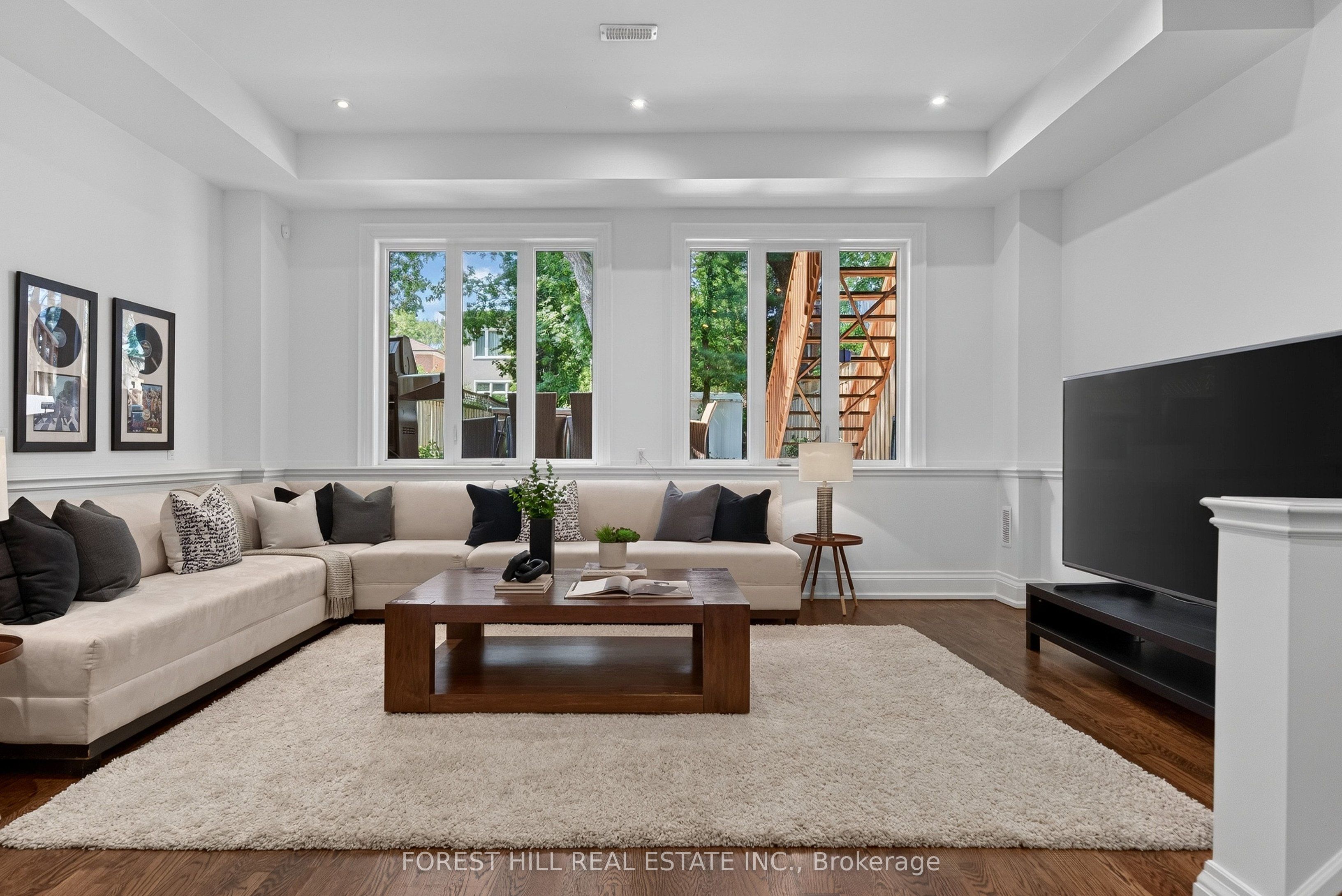 50 Bowood Avenue Property Photo 37