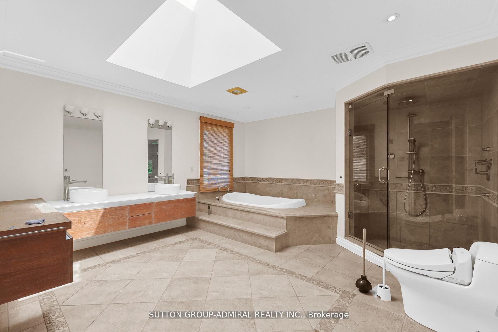 48 Berkindale Drive Property Photo 13