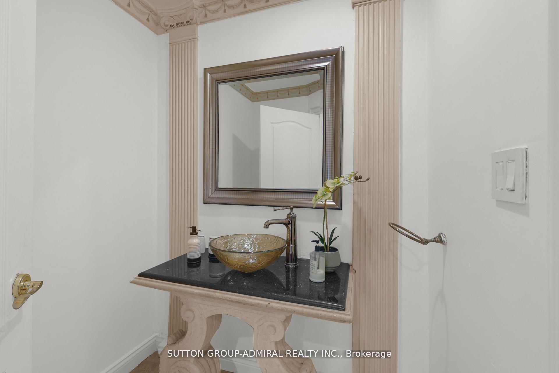 48 Berkindale Drive Property Photo 14