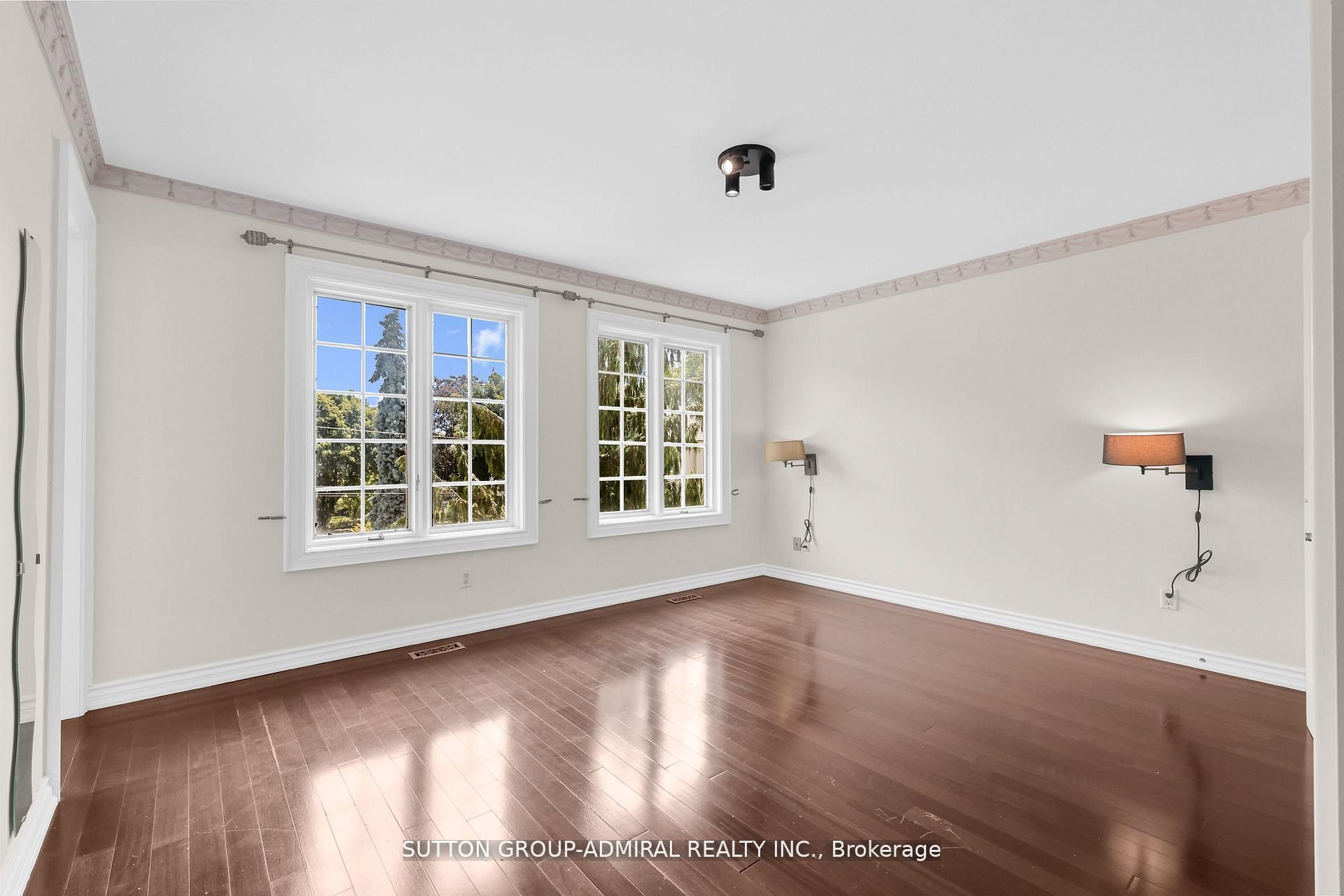 48 Berkindale Drive Property Photo 28