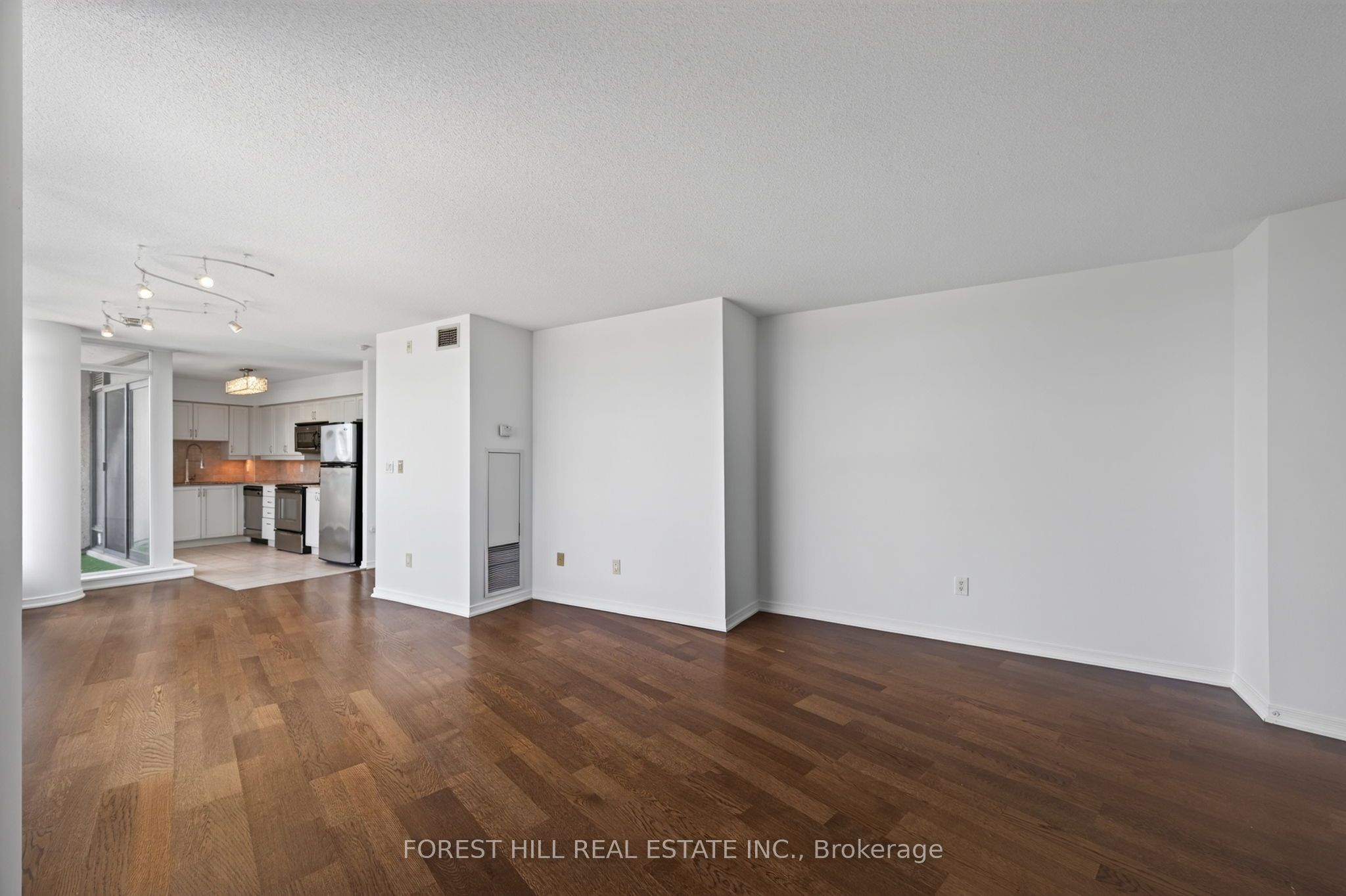 18 Valley Woods Road Ph310 Property Photo 7