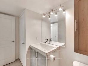 140 Bathurst Street 103 Property Photo 6