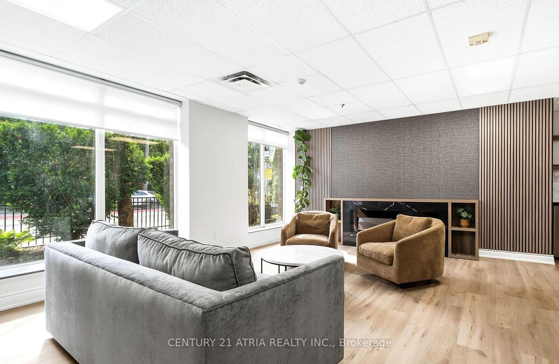 140 Bathurst Street 103 Property Photo 12
