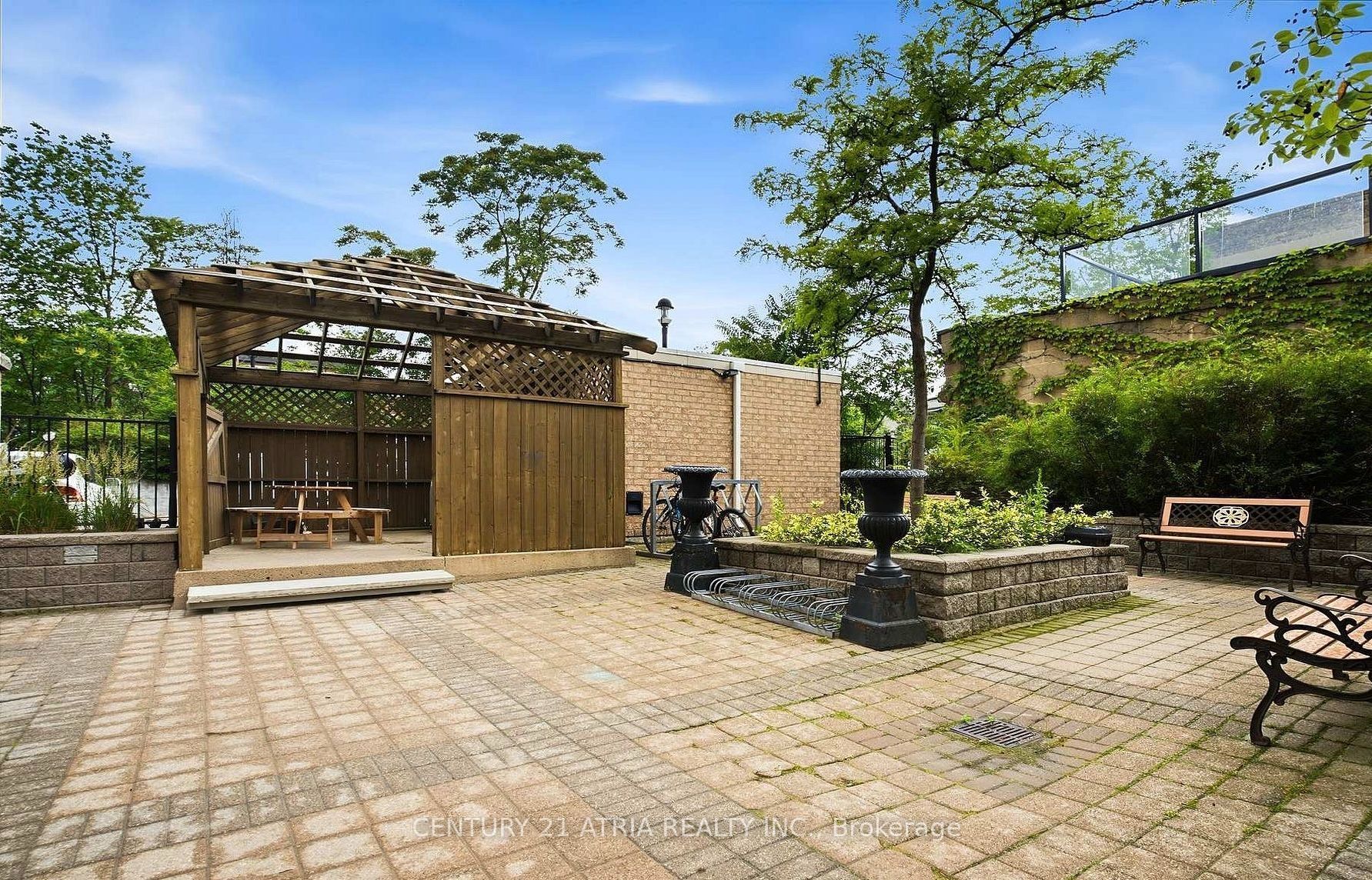 140 Bathurst Street 103 Property Photo 13
