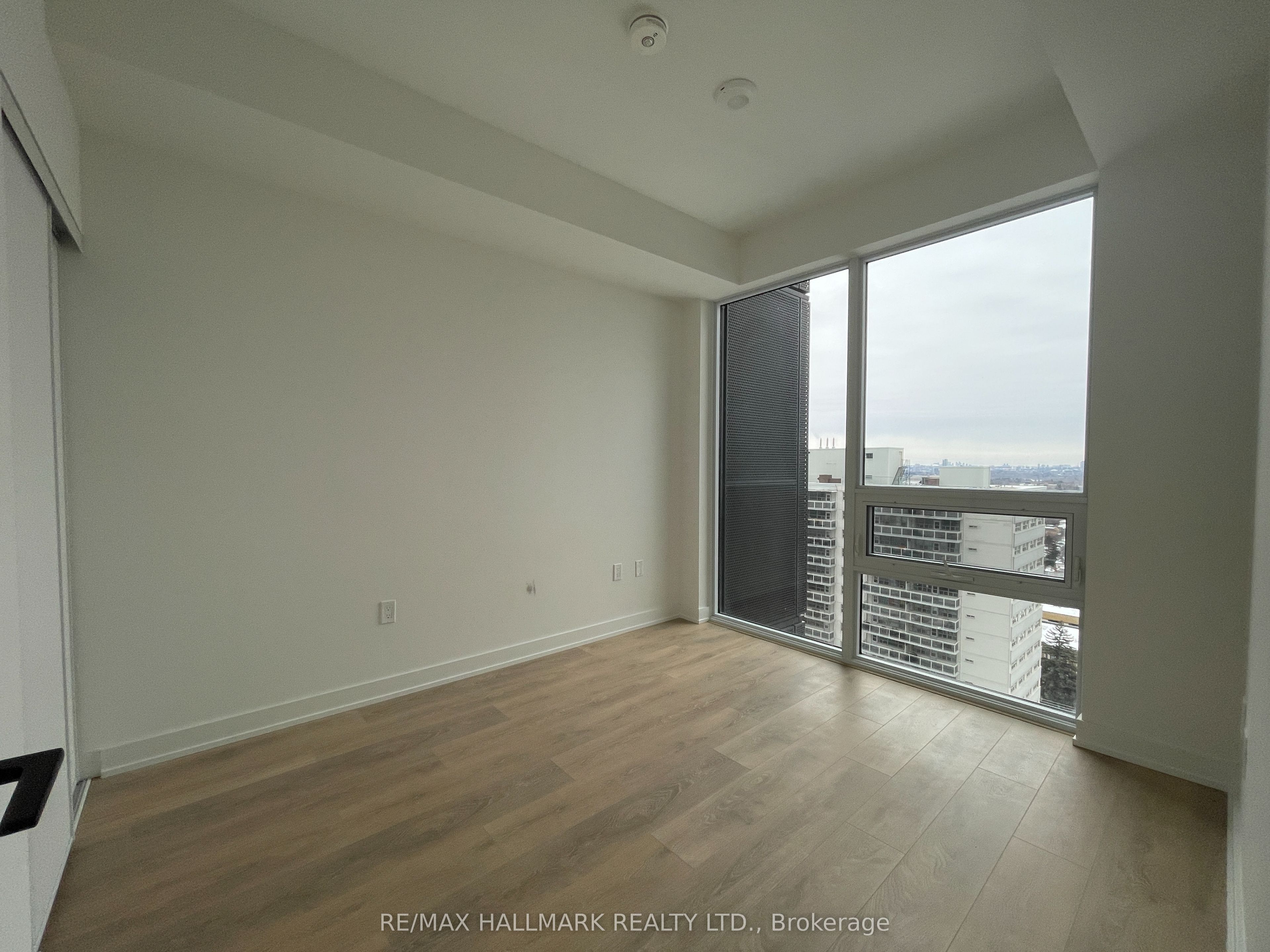 127 Broadway Avenue 1810 Property Photo 15