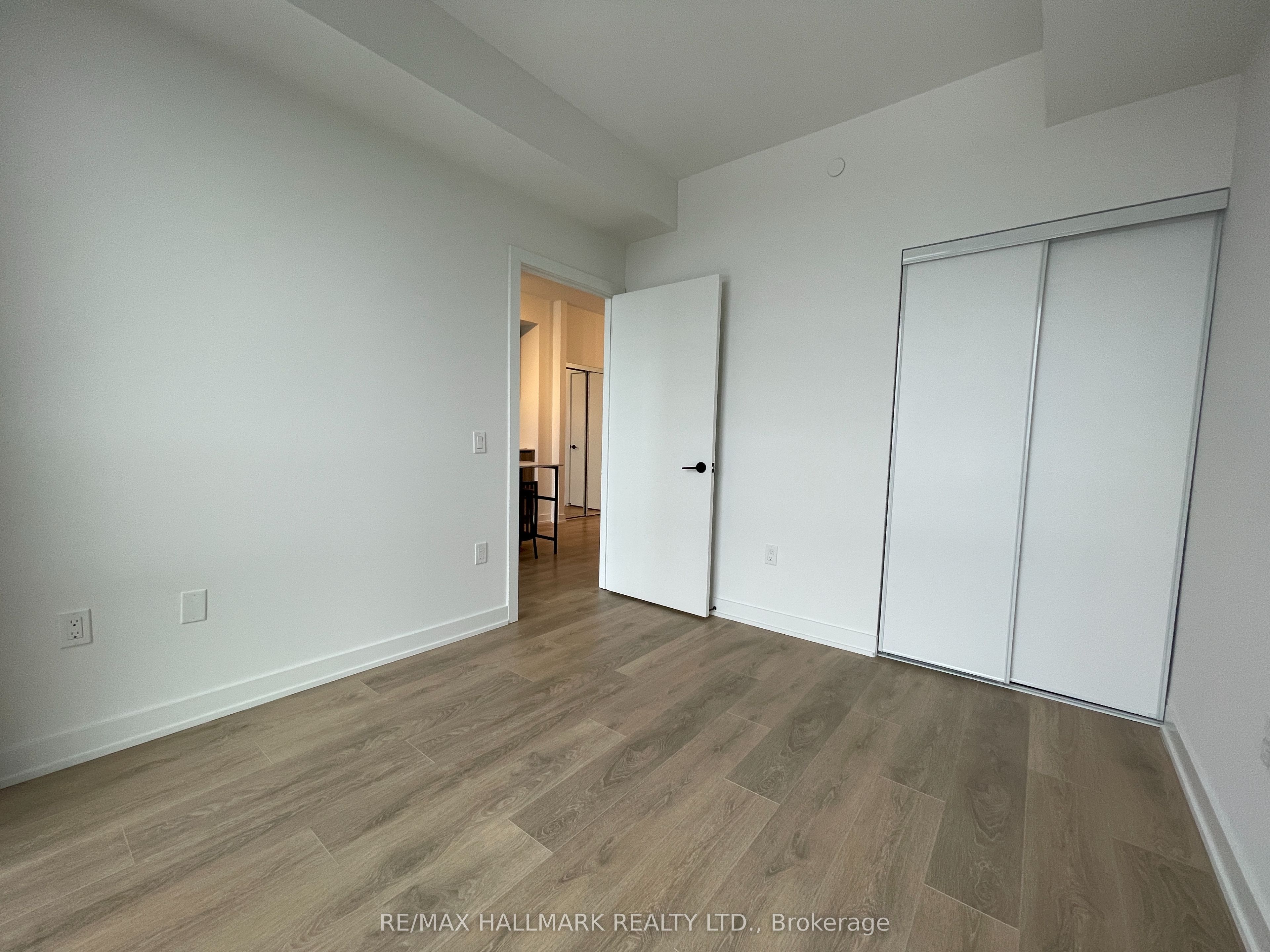 127 Broadway Avenue 1810 Property Photo 16