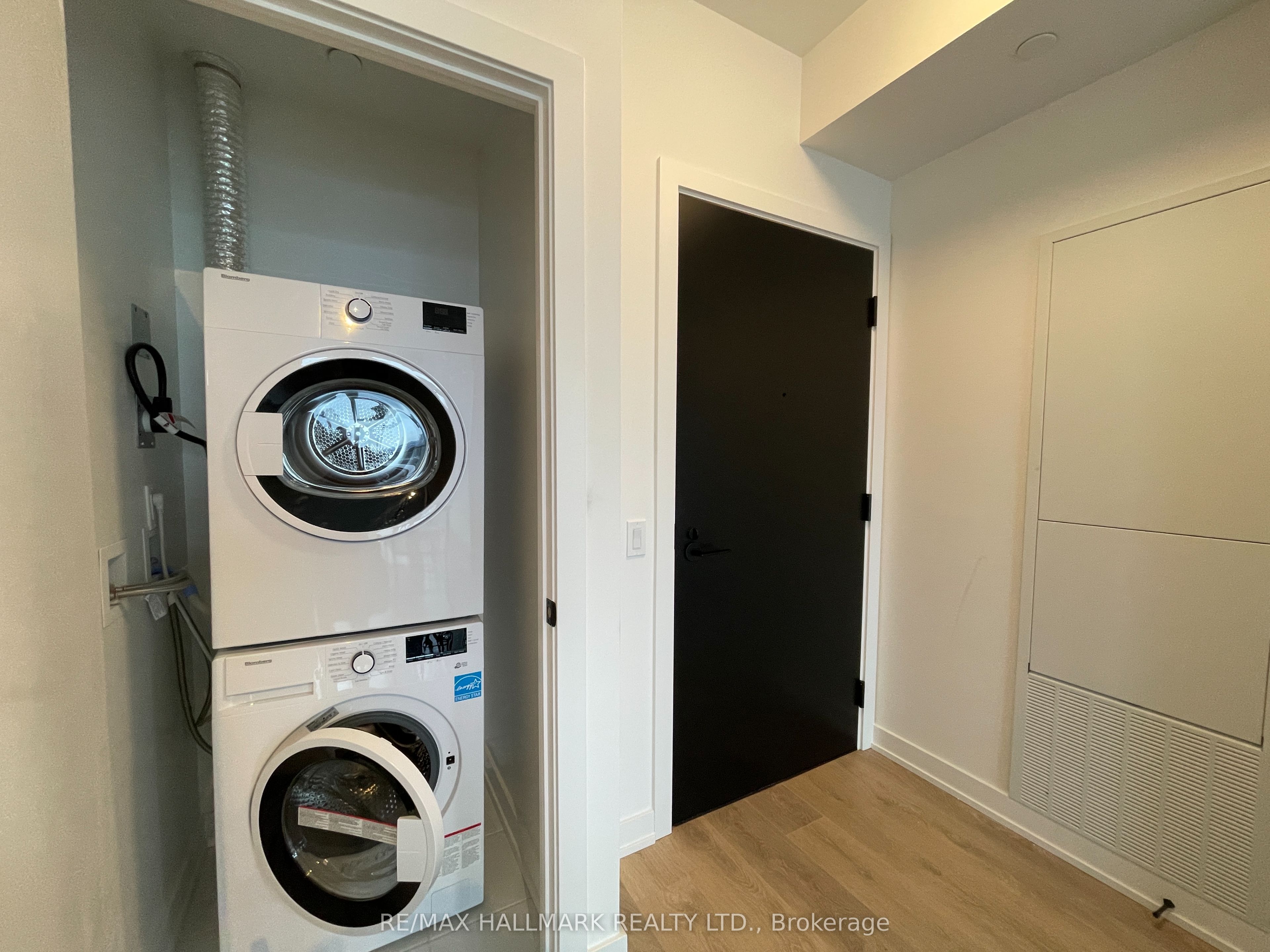 127 Broadway Avenue 1810 Property Photo 19