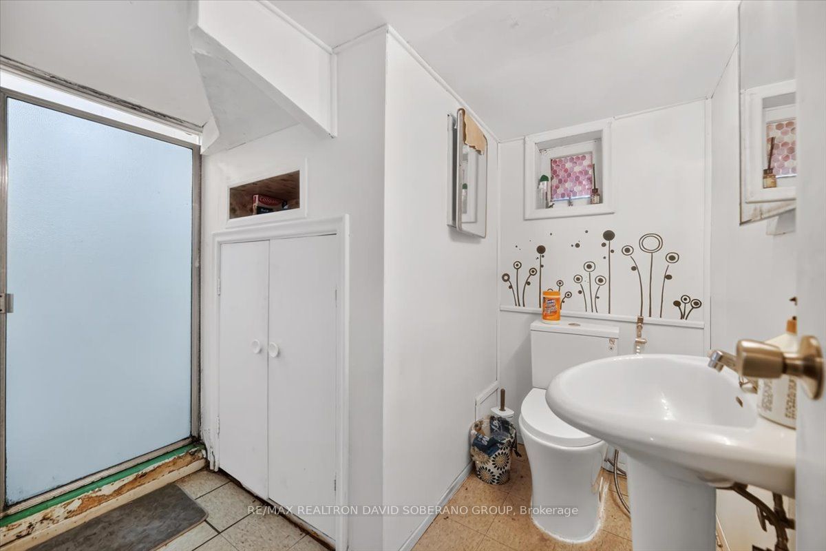 19 Wigan Crescent Property Photo 15