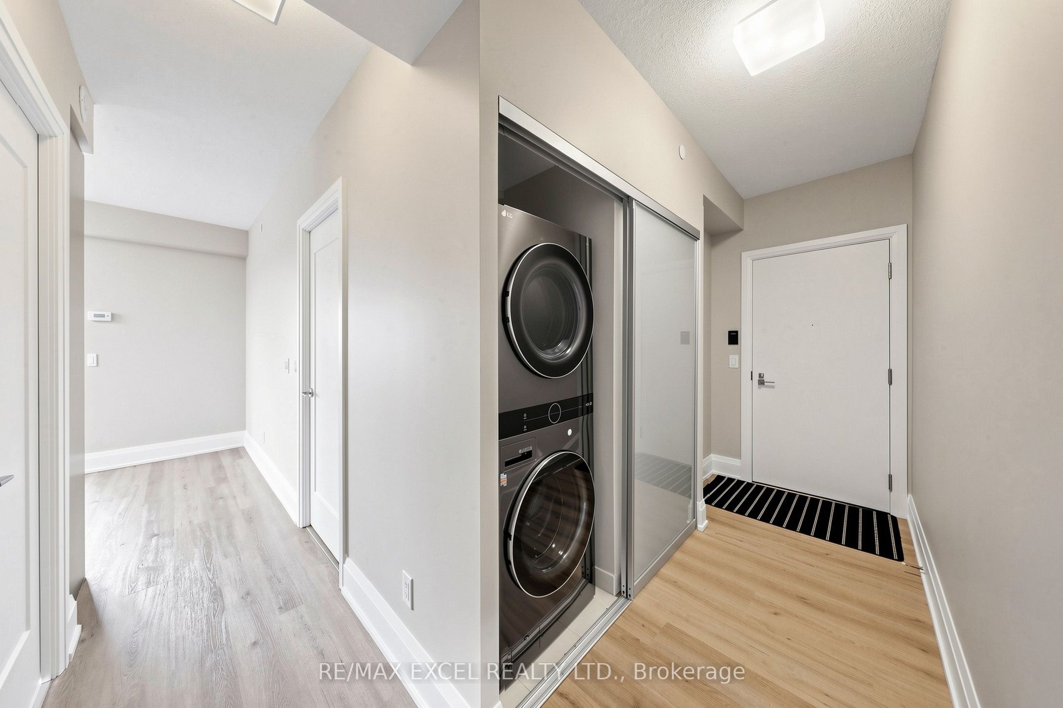 120 Harrison Garden Boulevard 906 Property Photo 14