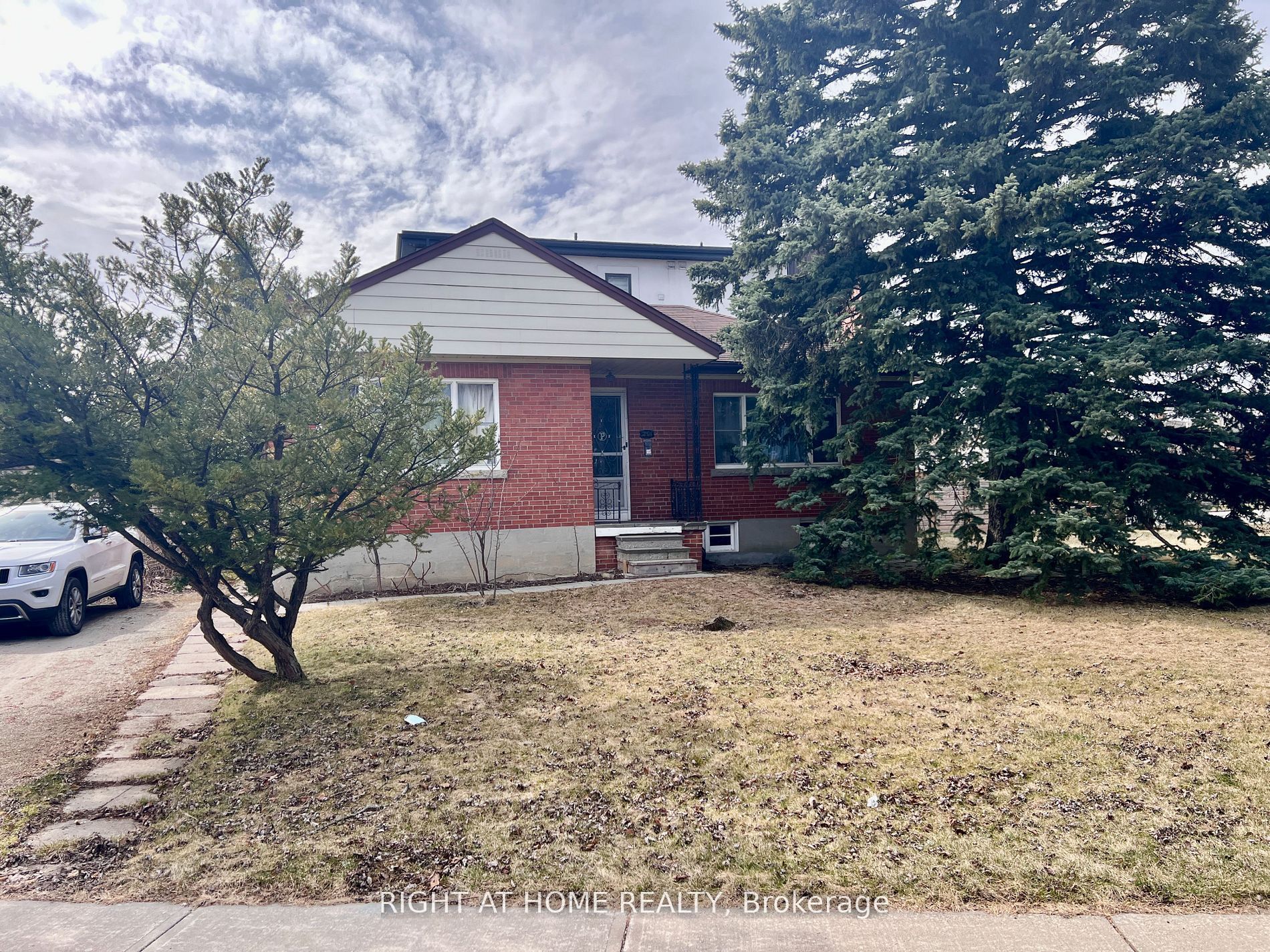 201 Codsell Avenue Property Photo 1