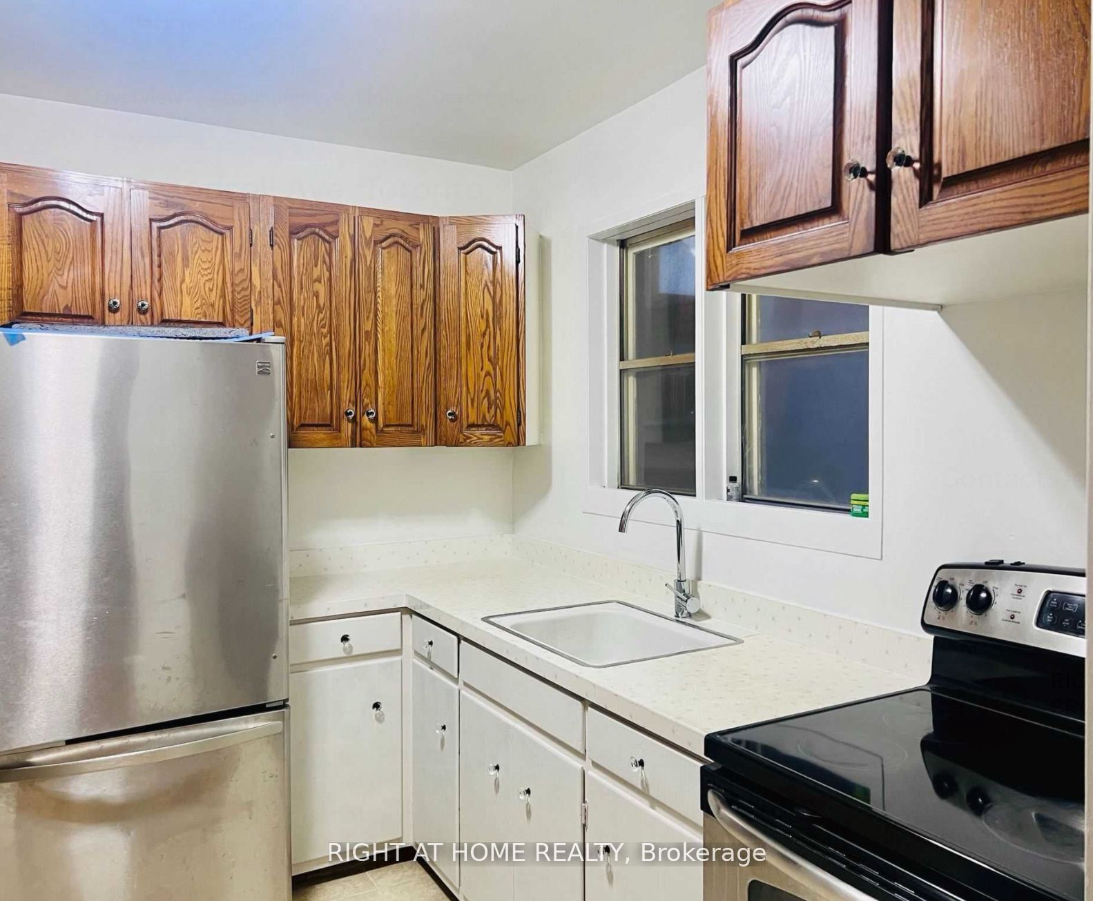 201 Codsell Avenue Property Photo 2