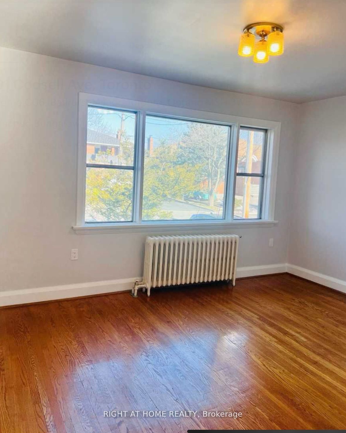 201 Codsell Avenue Property Photo 6