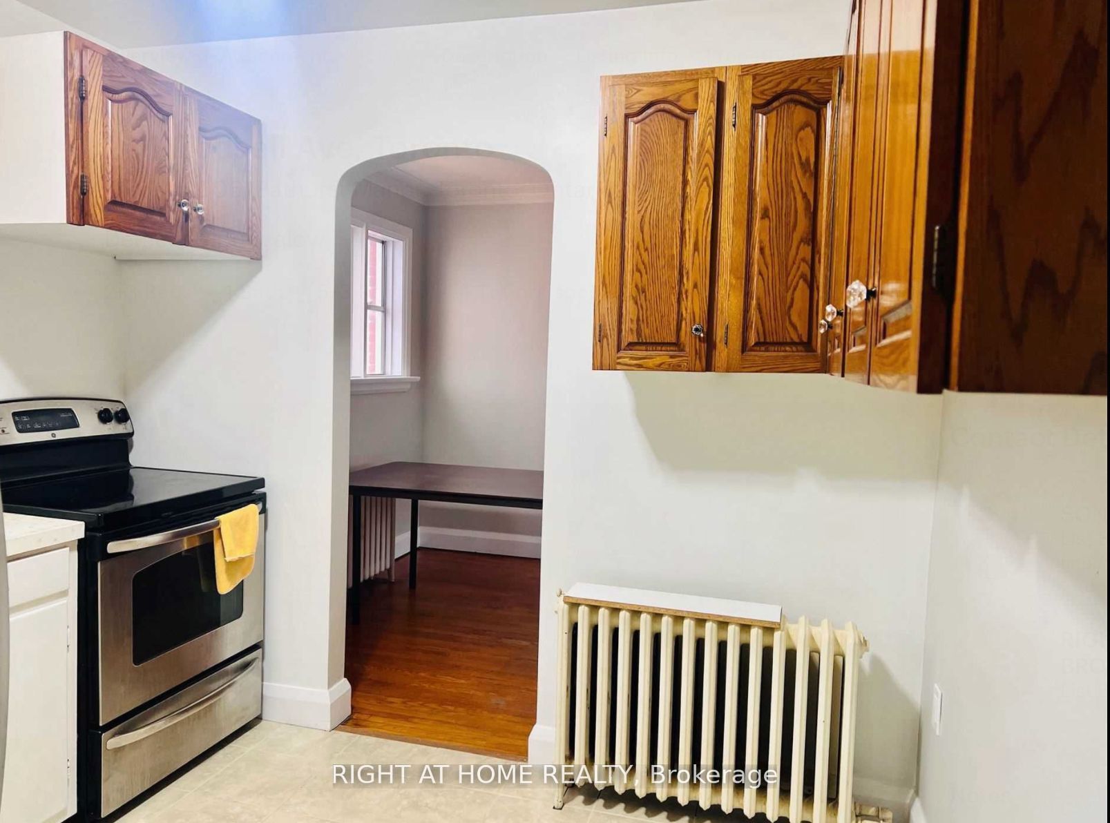201 Codsell Avenue Property Photo 9