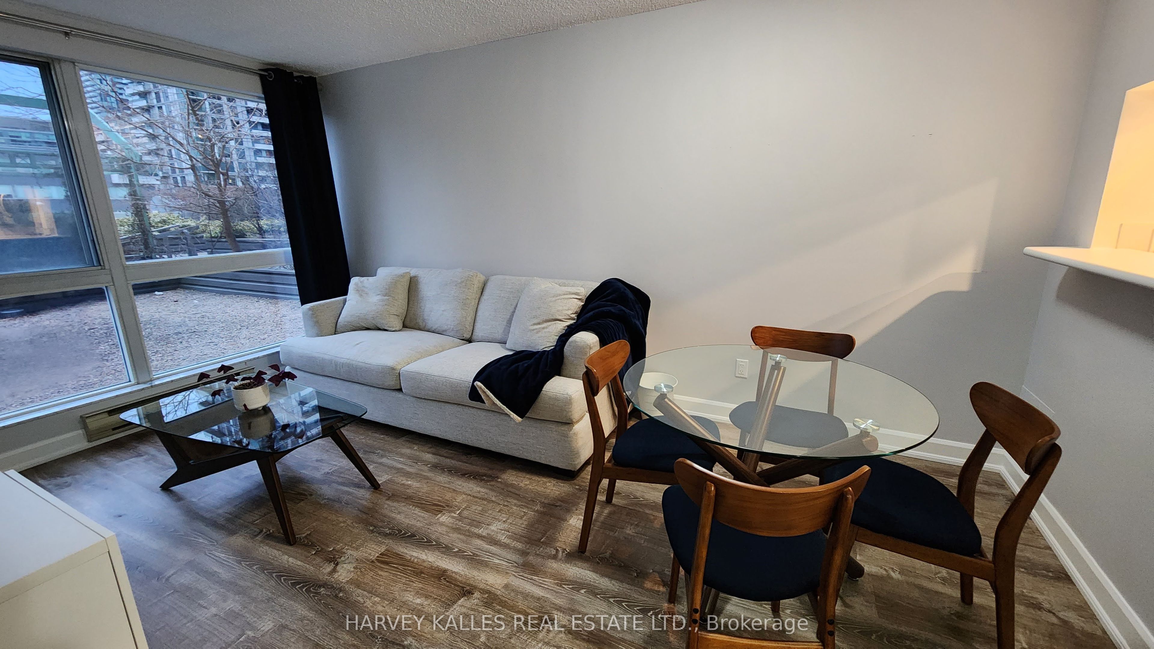 7 Broadway Avenue 211 Property Photo 3