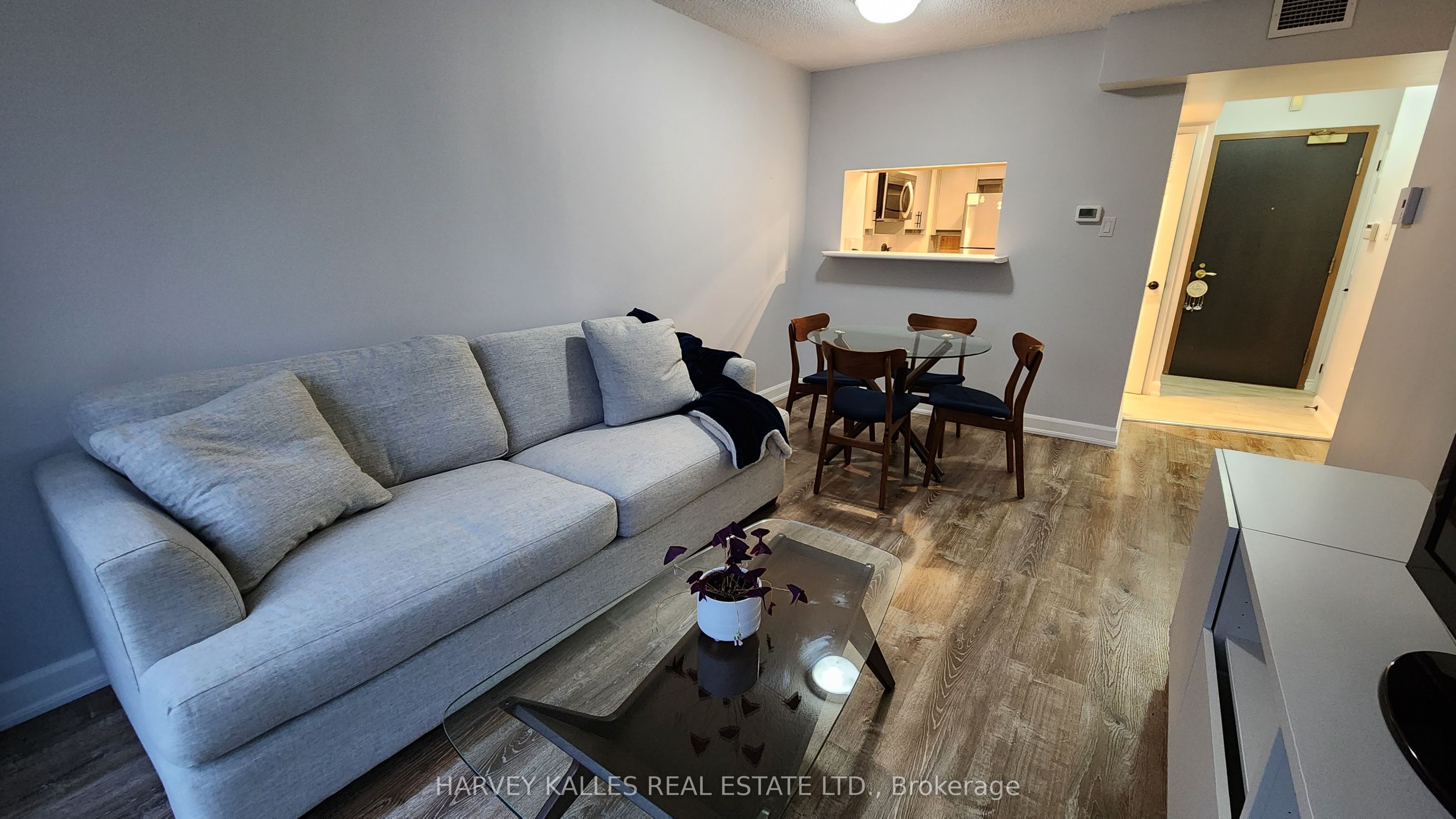 7 Broadway Avenue 211 Property Photo 4