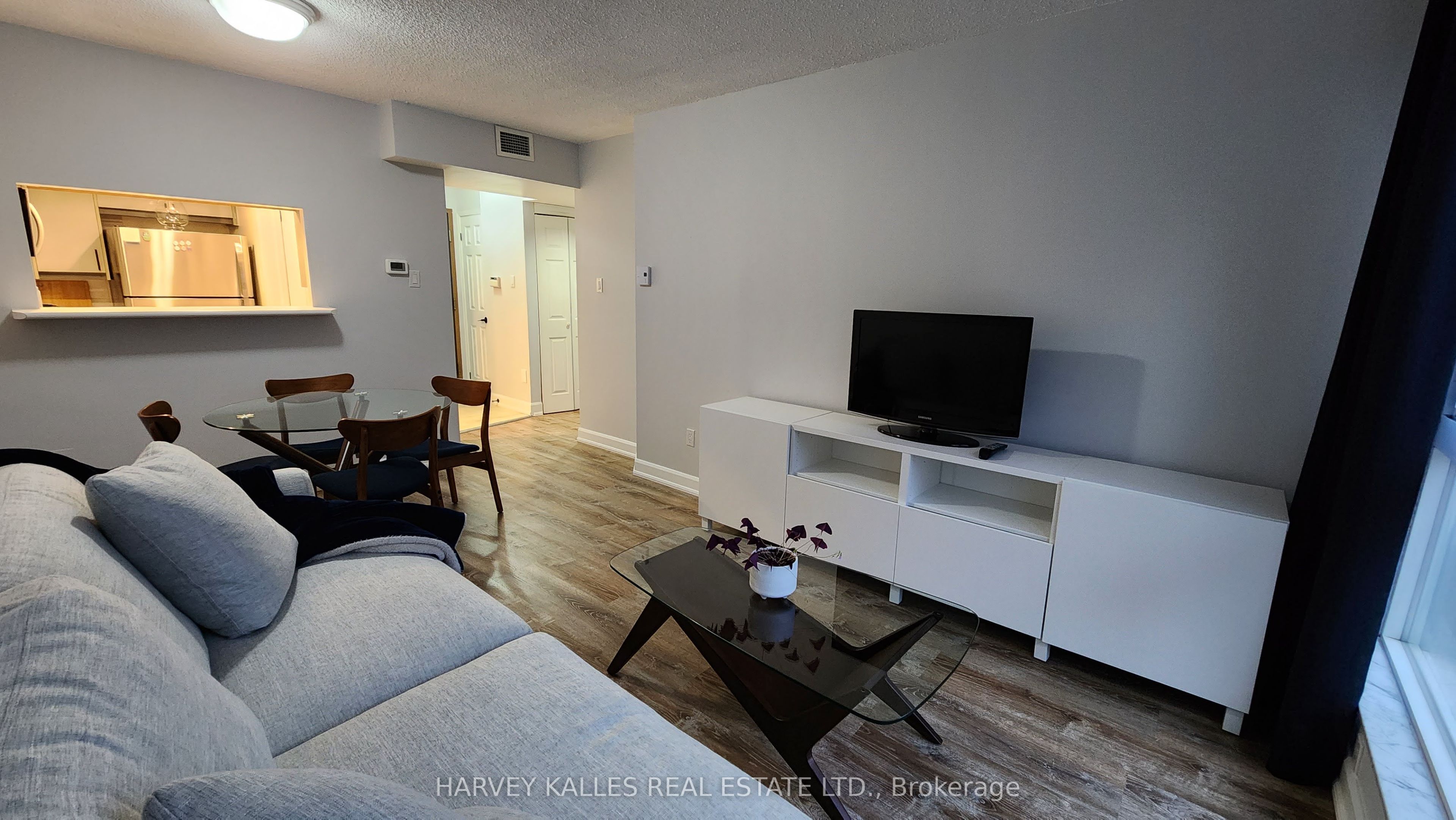 7 Broadway Avenue 211 Property Photo 5