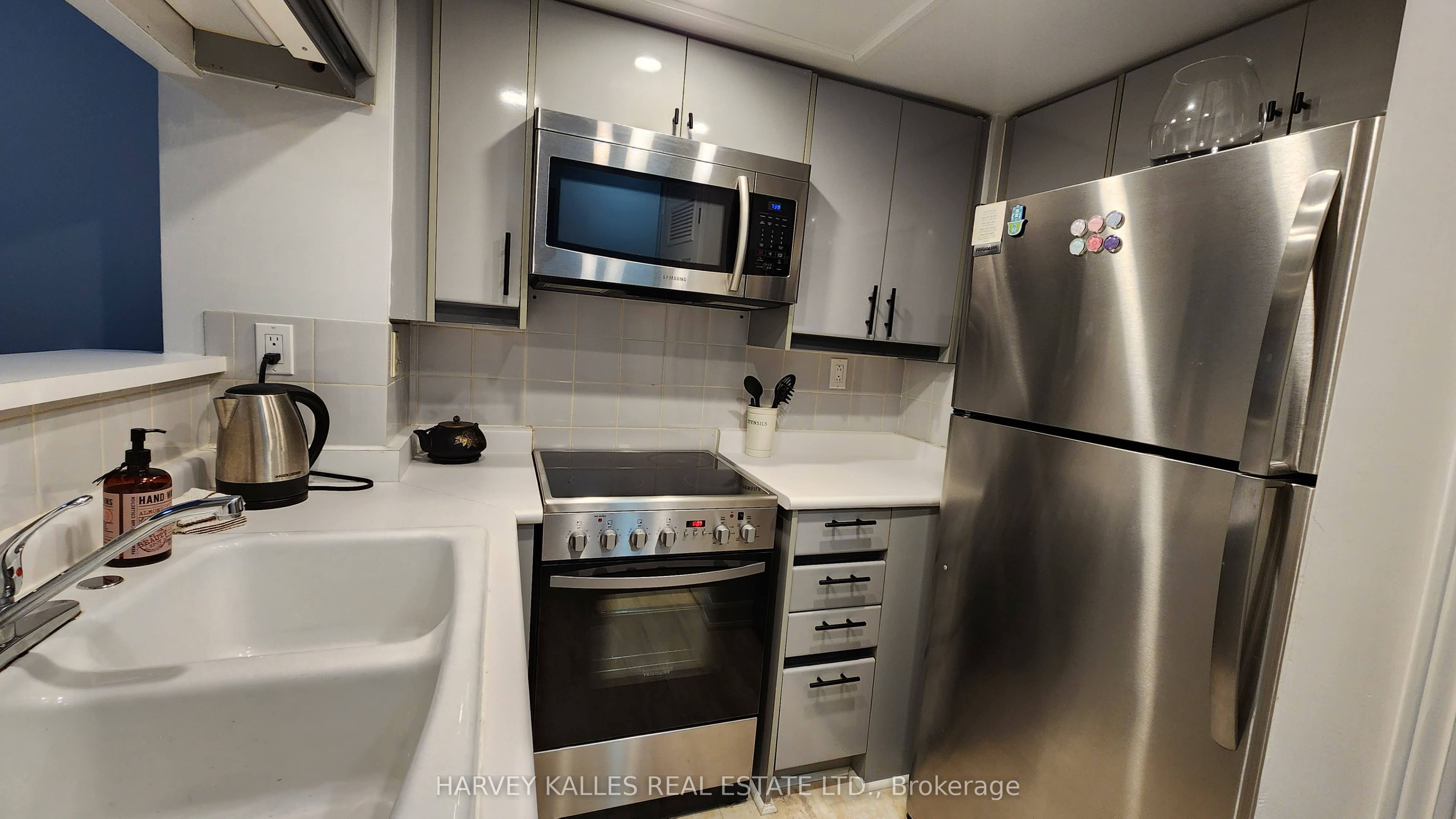 7 Broadway Avenue 211 Property Photo 9