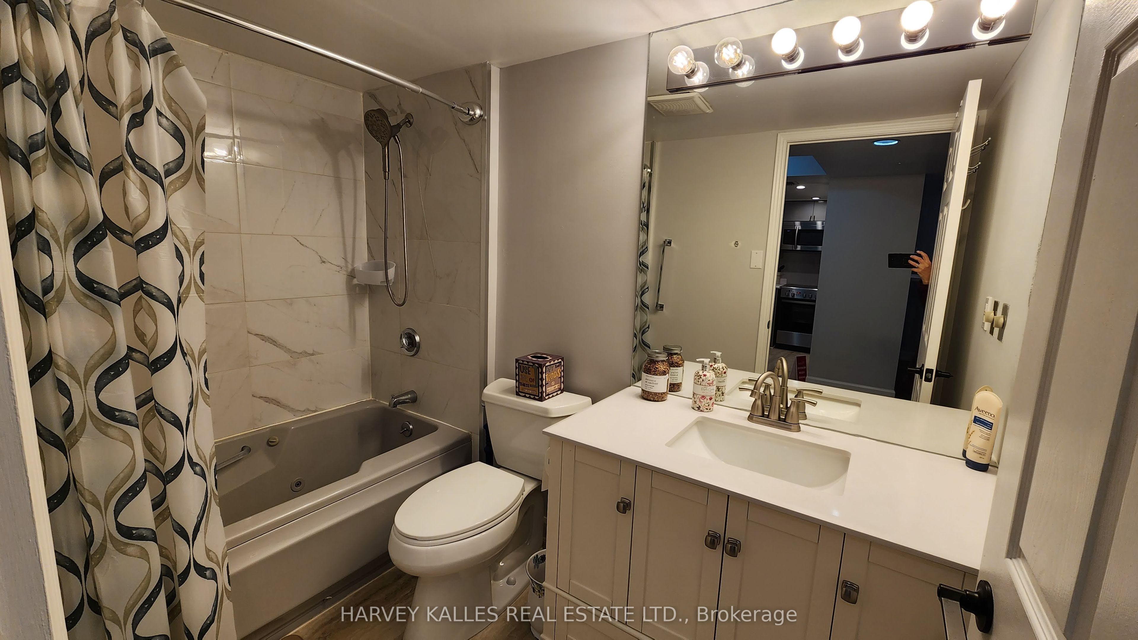 7 Broadway Avenue 211 Property Photo 17