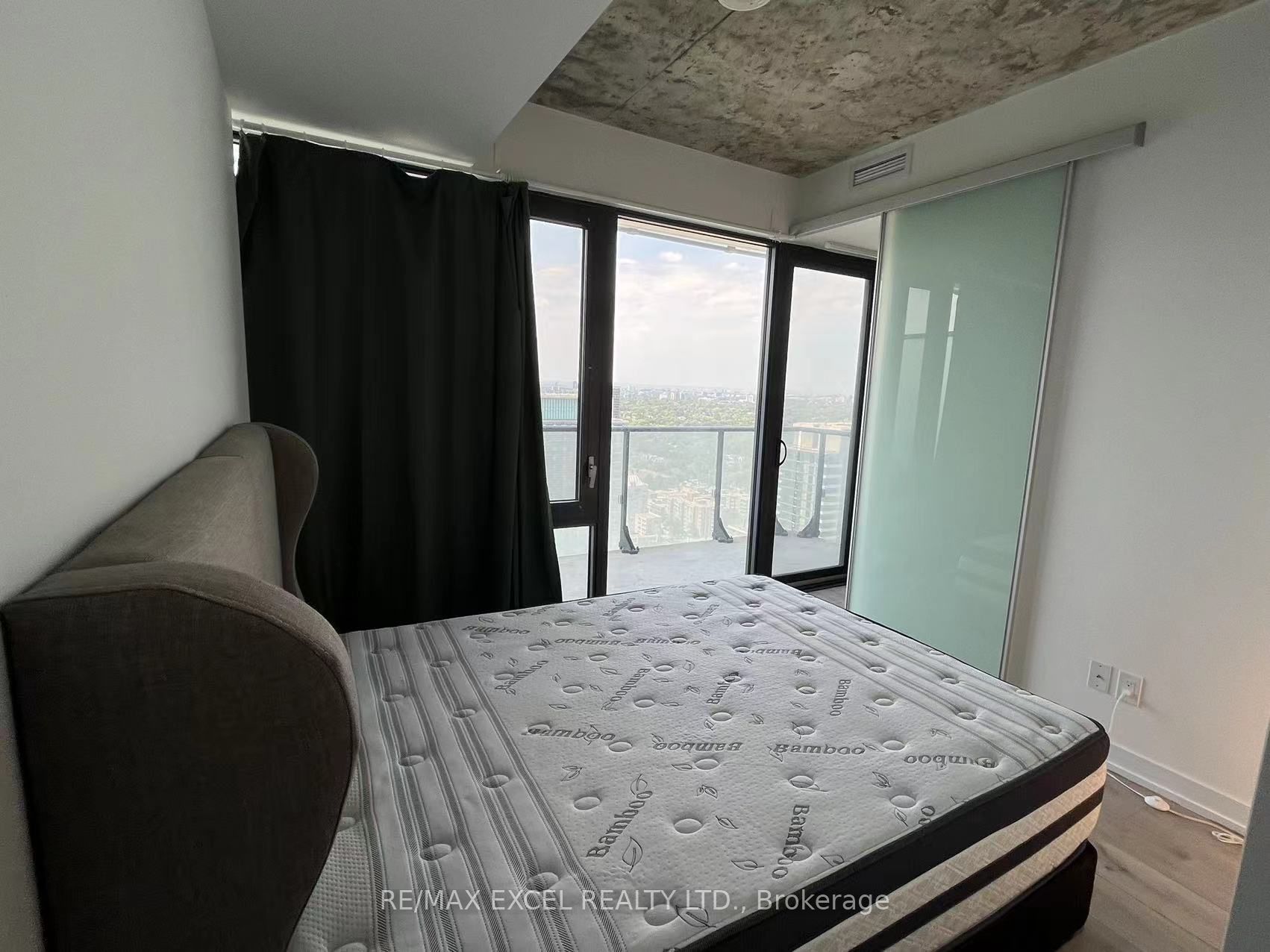 161 Roehampton Avenue 3702 Property Photo 17
