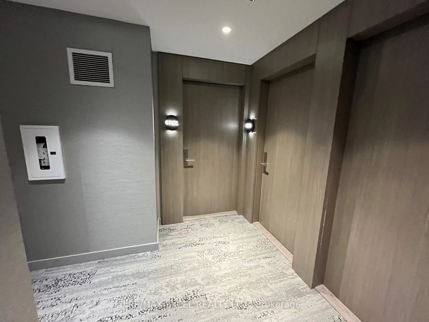 161 Roehampton Avenue 3702 Property Photo 25