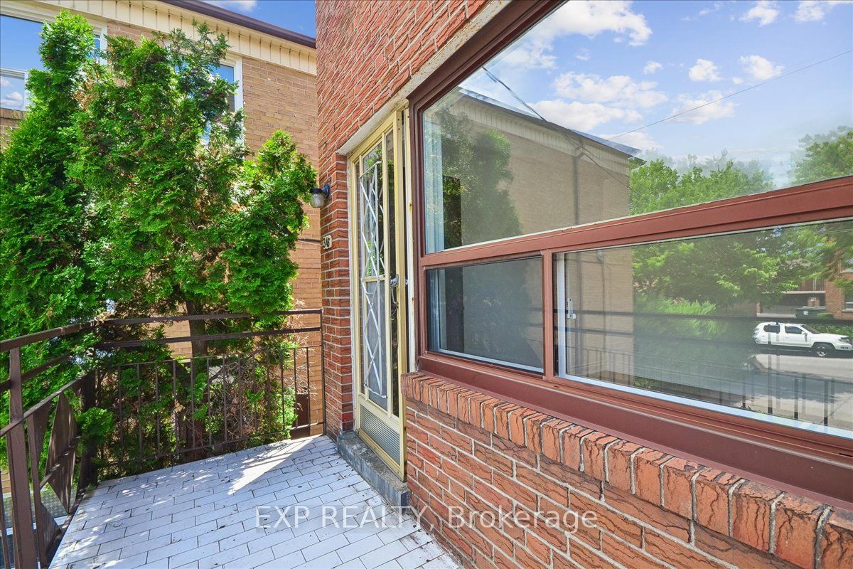 346 Westmount Avenue Property Photo 7