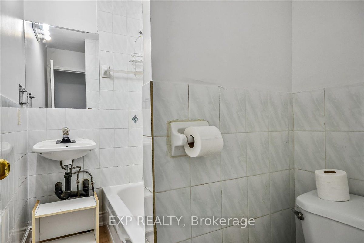 346 Westmount Avenue Property Photo 8