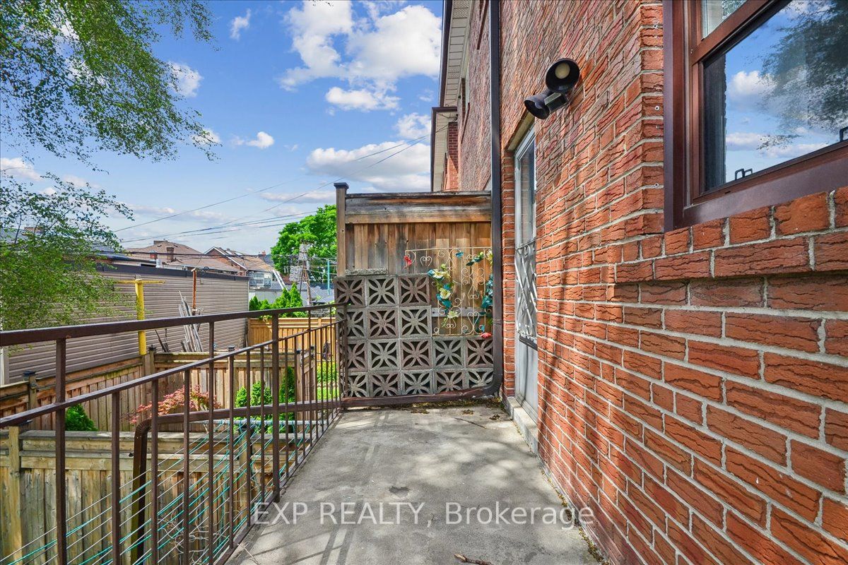 346 Westmount Avenue Property Photo 22