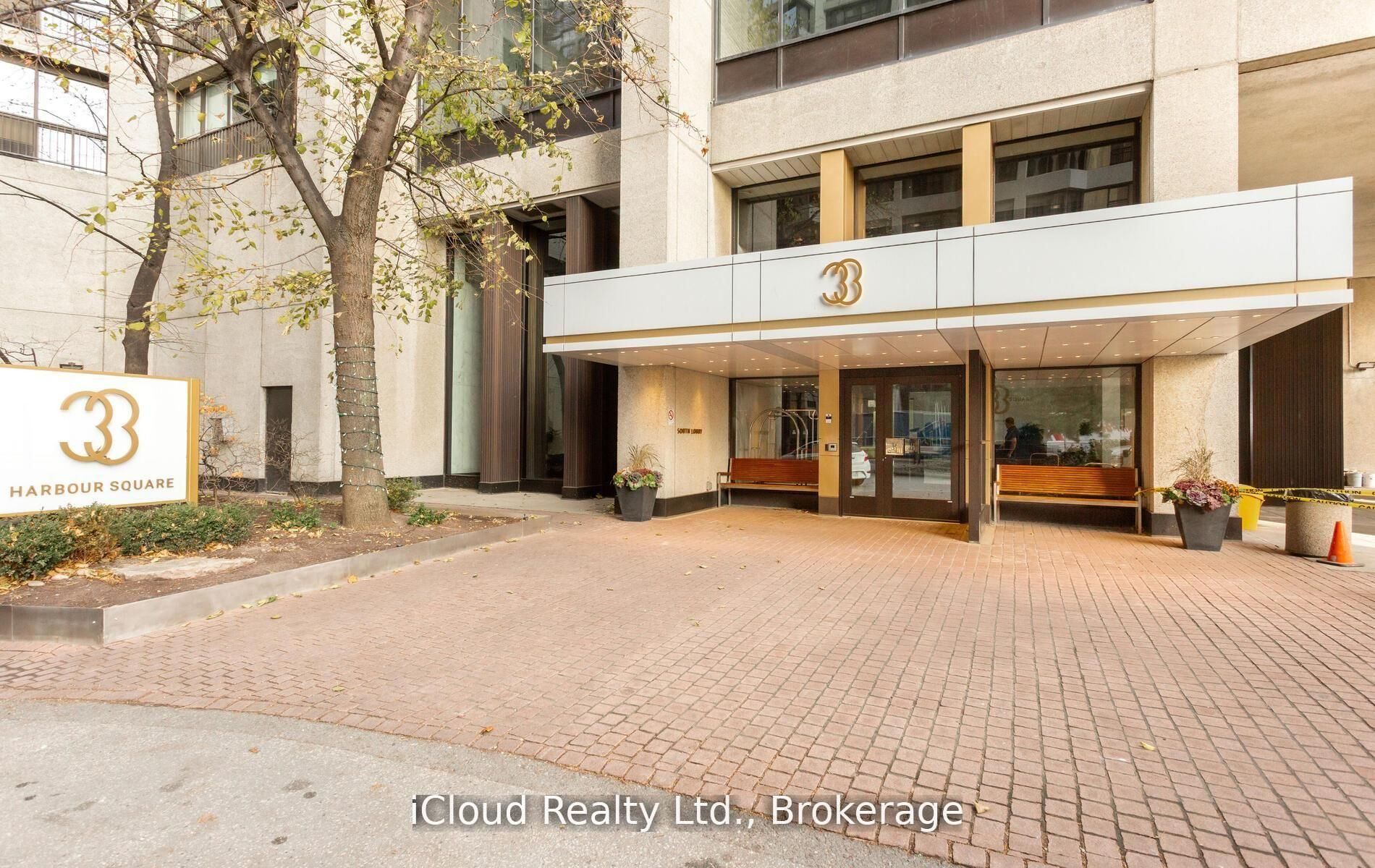 33 Harbour Square 837 Property Photo 3