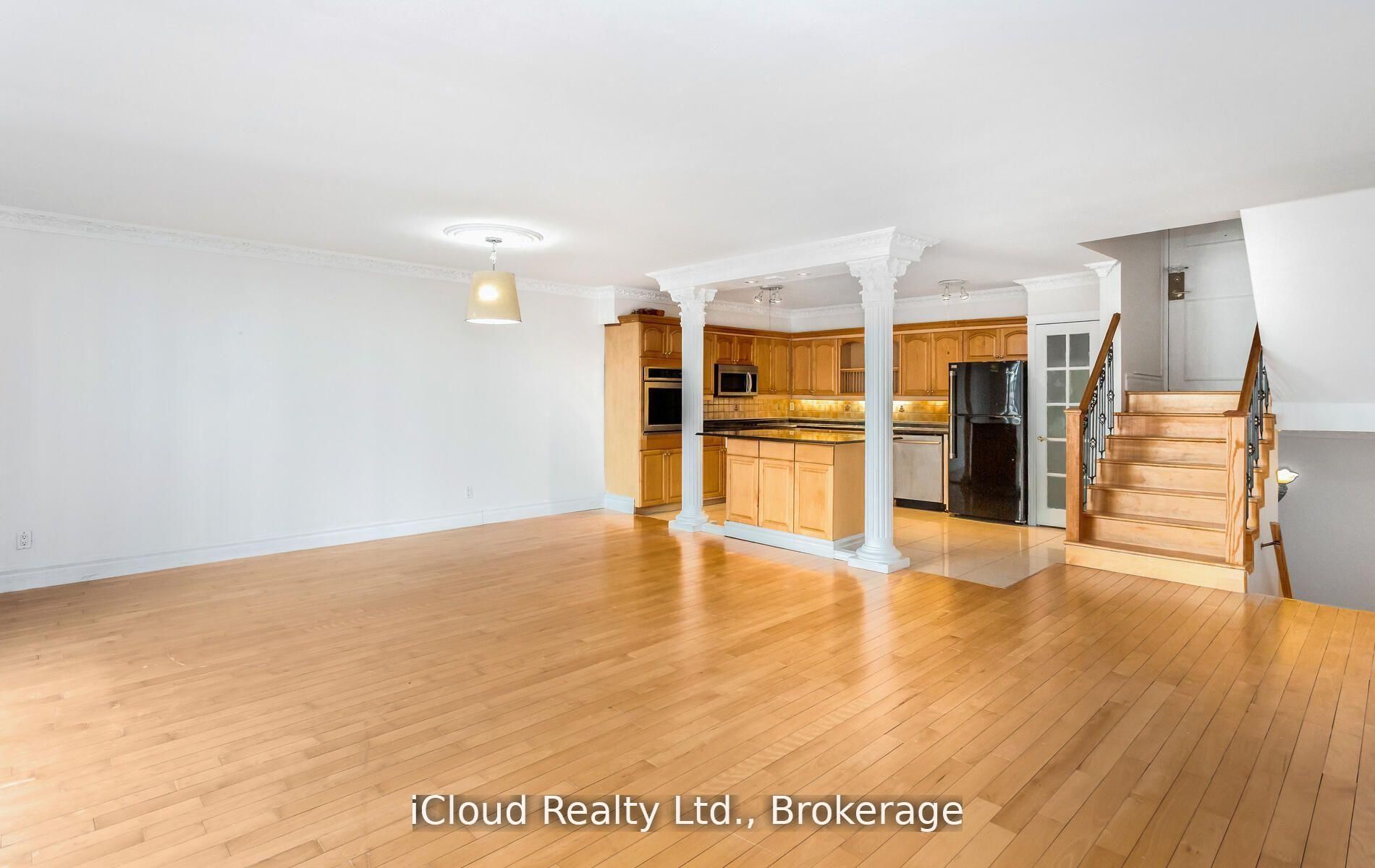 33 Harbour Square 837 Property Photo 14