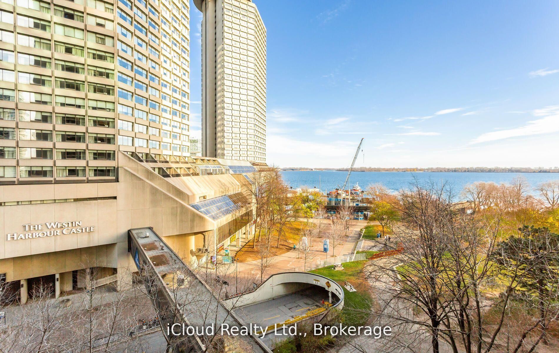 33 Harbour Square 837 Property Photo 32