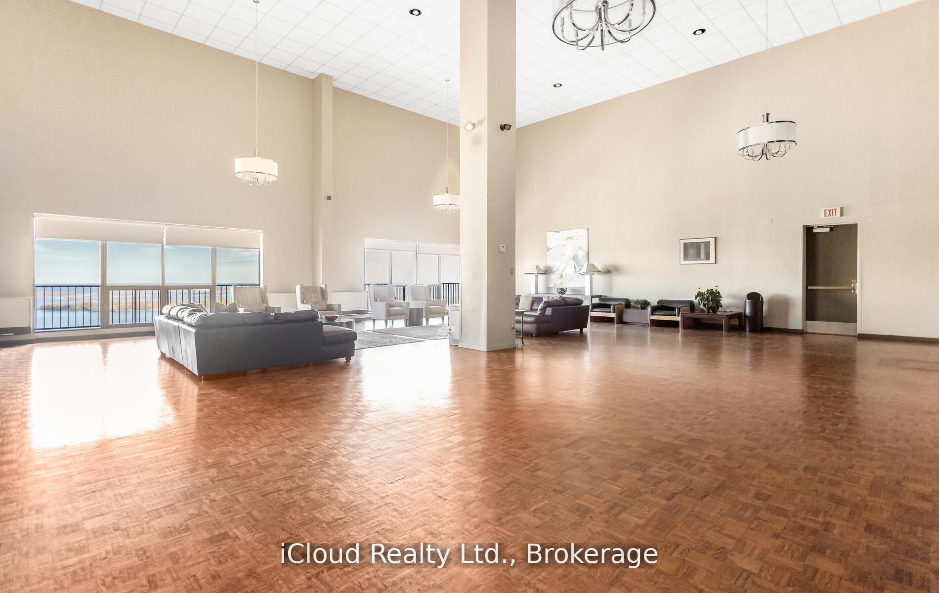 33 Harbour Square 837 Property Photo 34