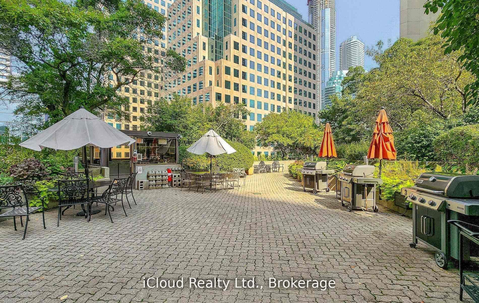 33 Harbour Square 837 Property Photo 43