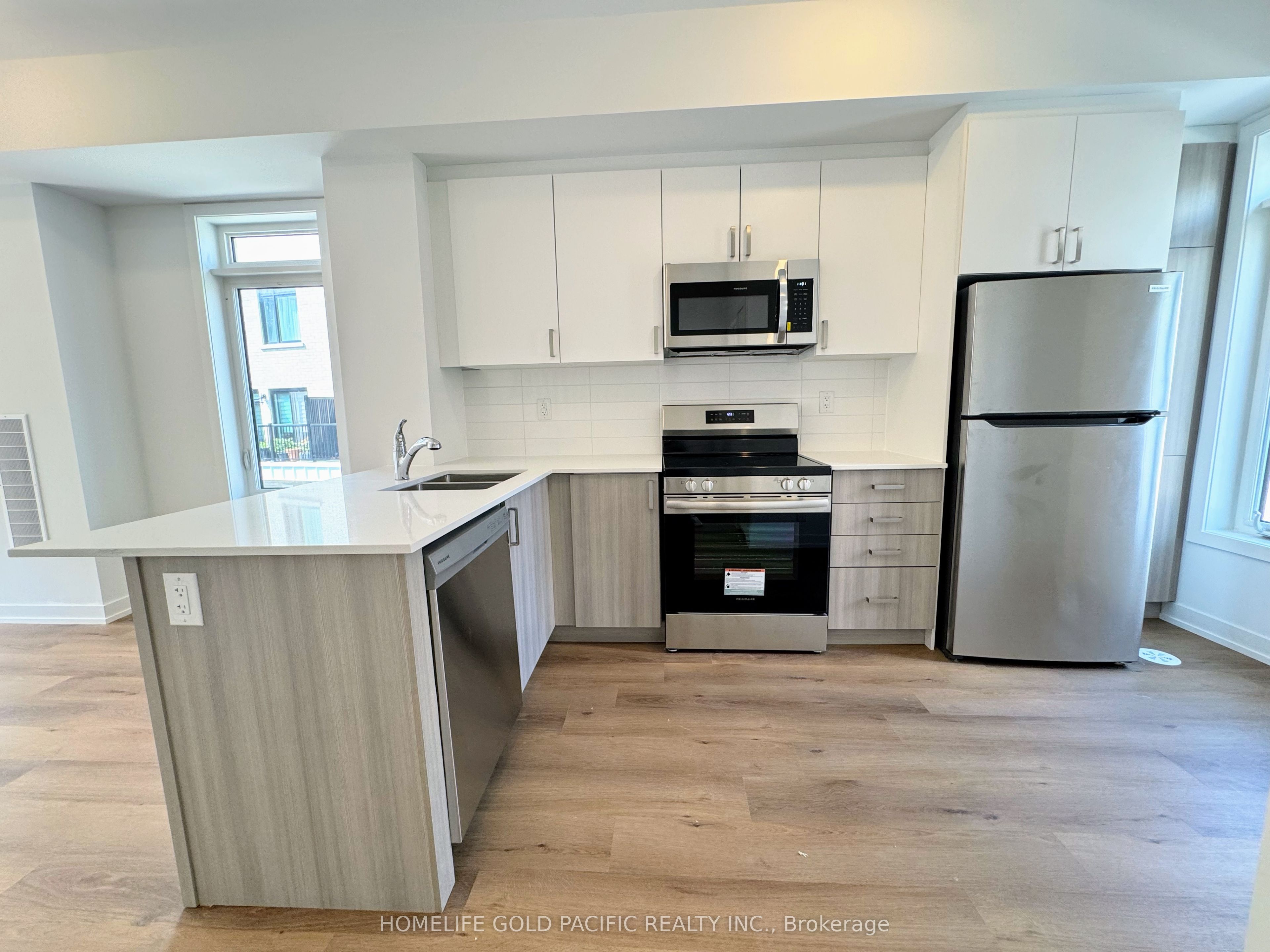 5 Spruce Pines Crescent Property Photo 6