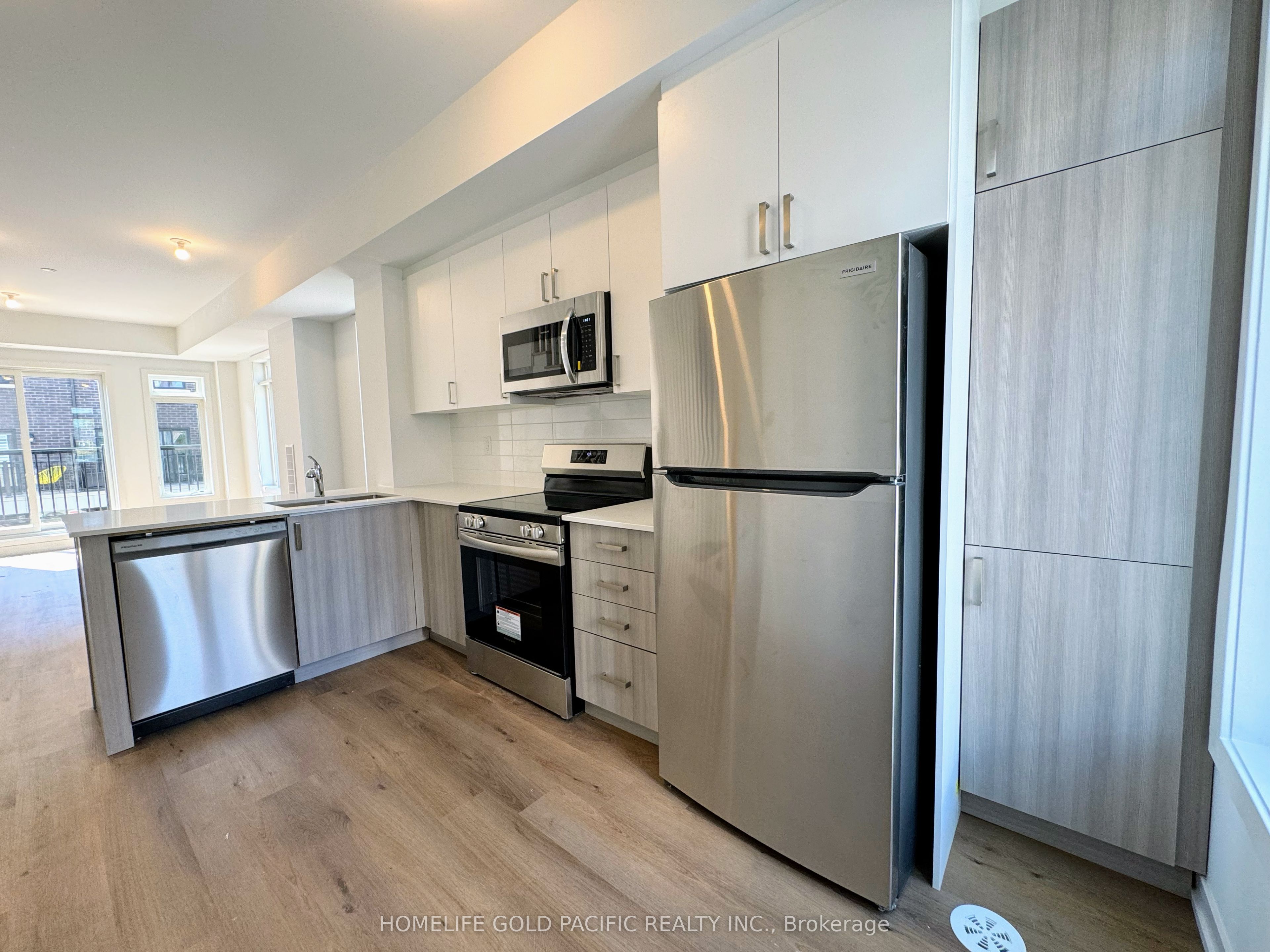 5 Spruce Pines Crescent Property Photo 7