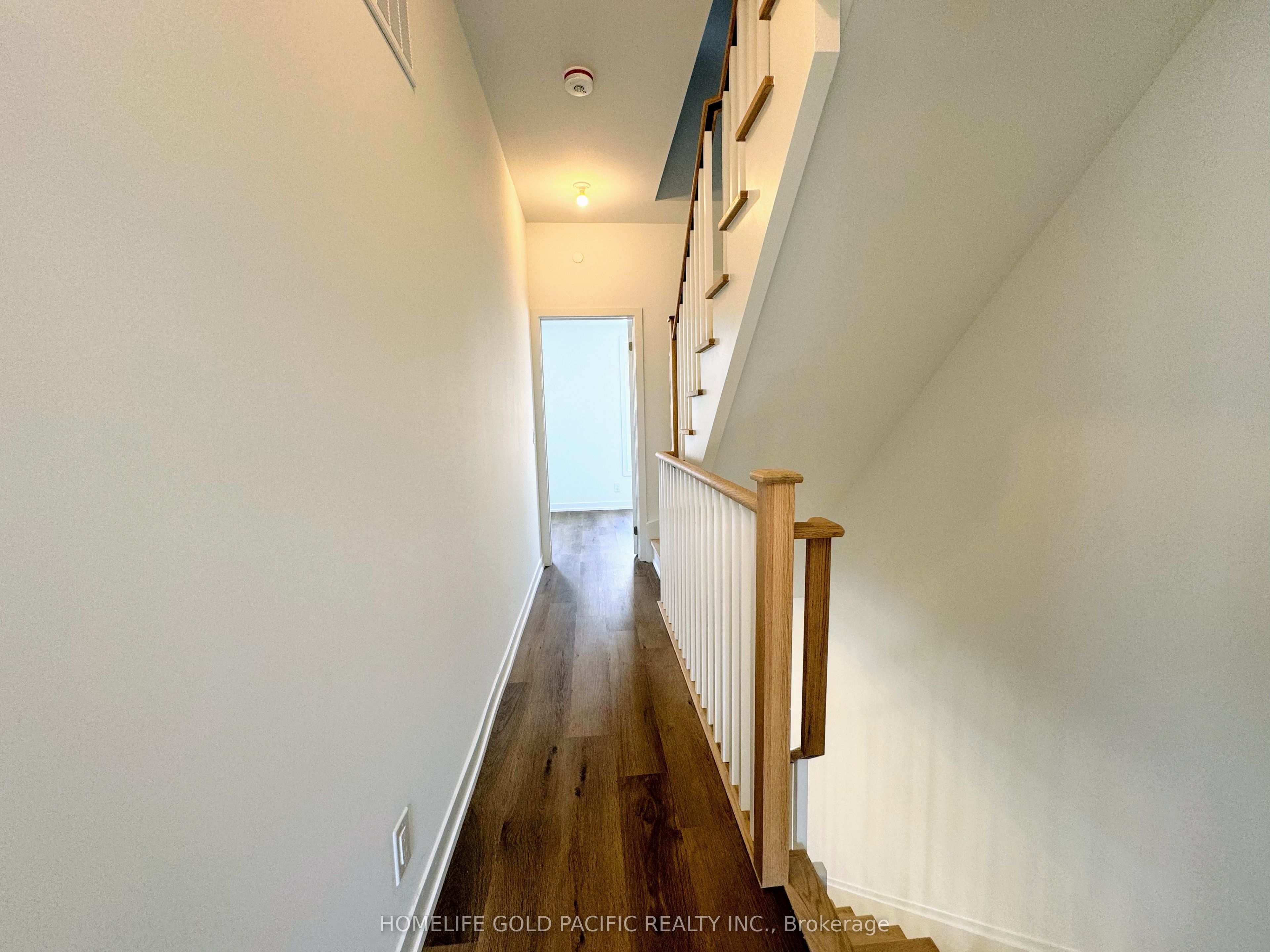 5 Spruce Pines Crescent Property Photo 18