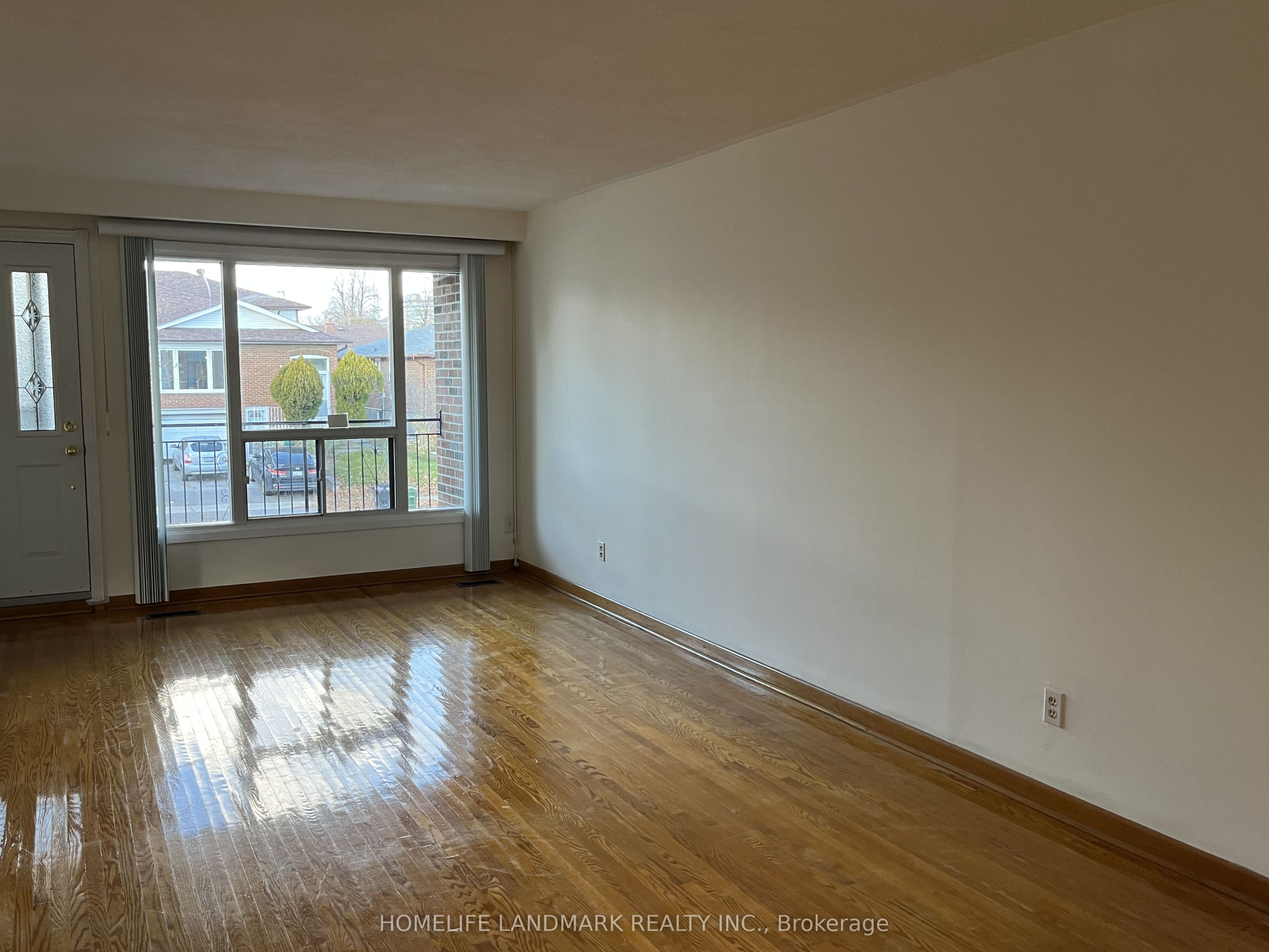 31 Pawnee Avenue Upper Property Photo 4