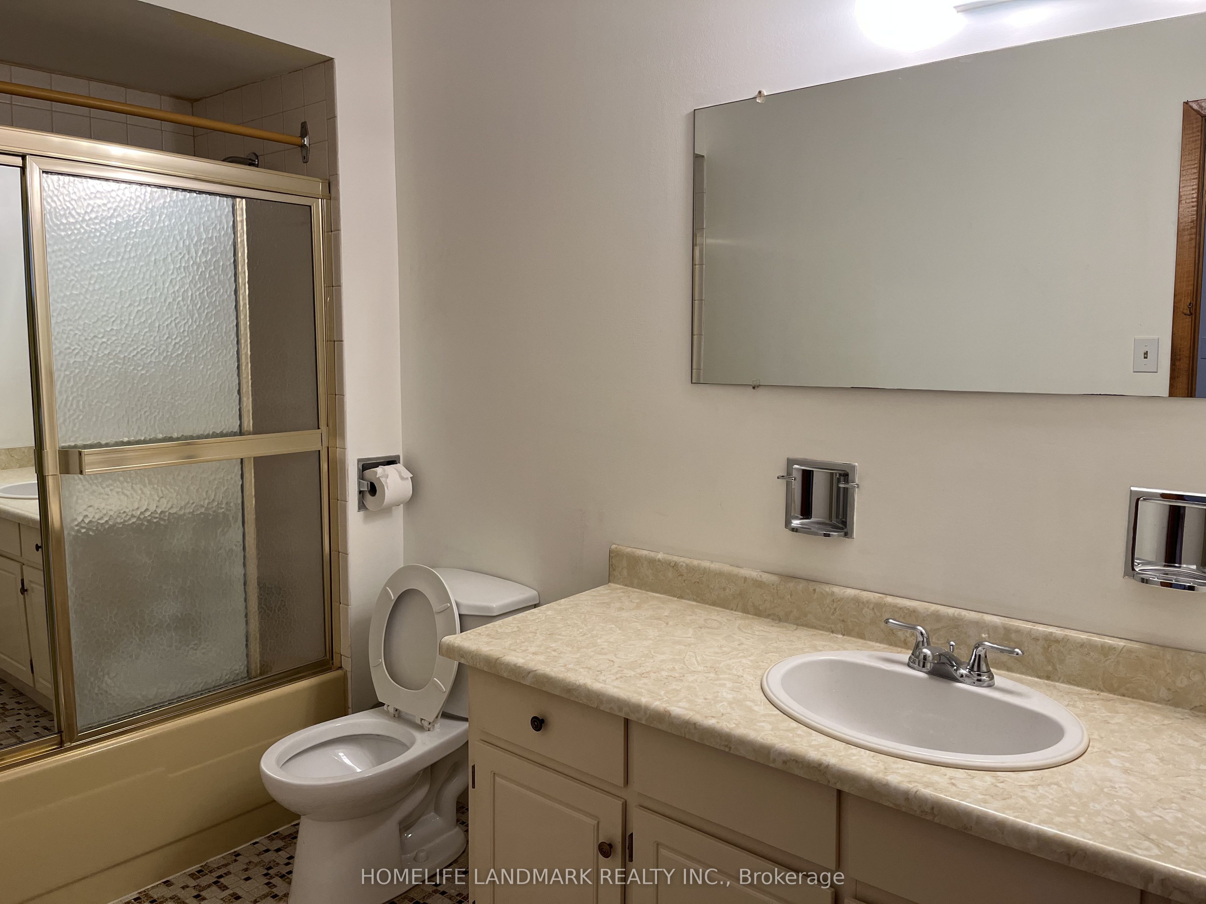 31 Pawnee Avenue Upper Property Photo 12