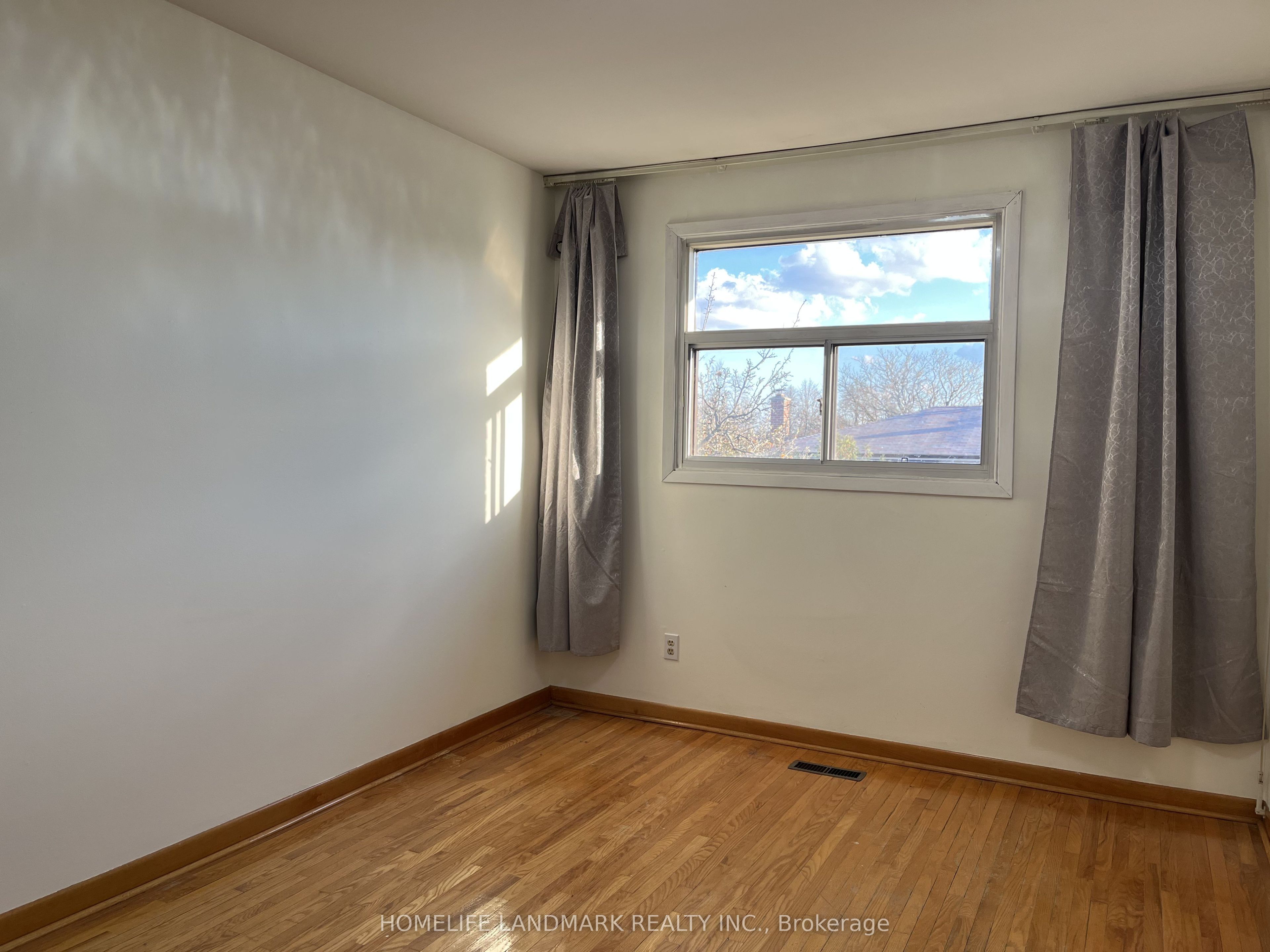 31 Pawnee Avenue Upper Property Photo 15