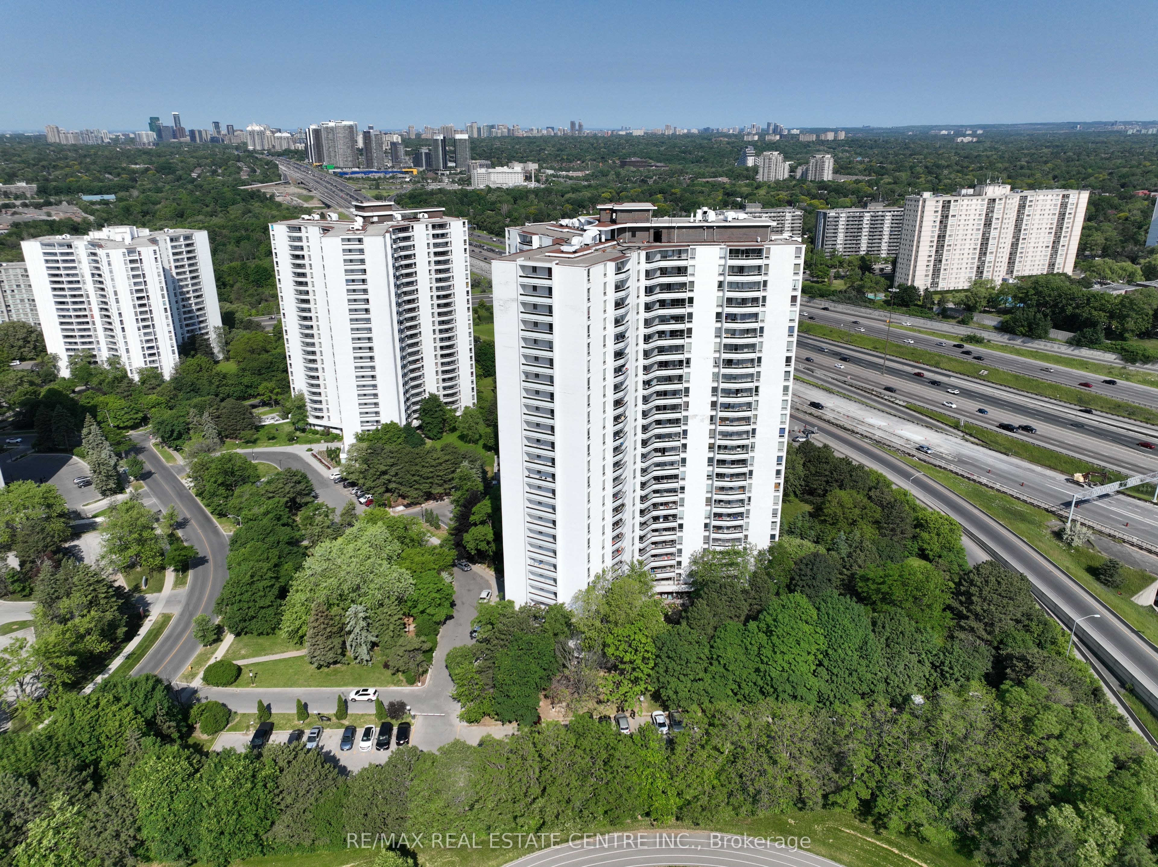 150 Graydon Hall Drive 703 Property Photo 1