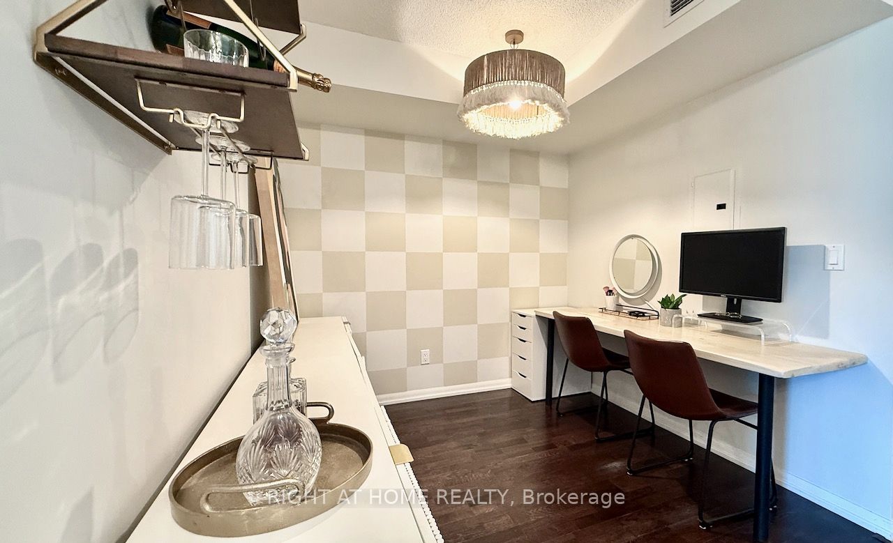 209 Fort York Boulevard S 656 Property Photo 6