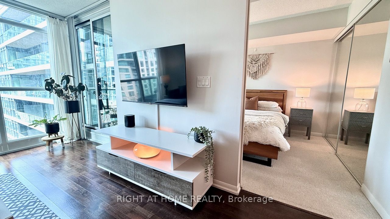 209 Fort York Boulevard S 656 Property Photo 21