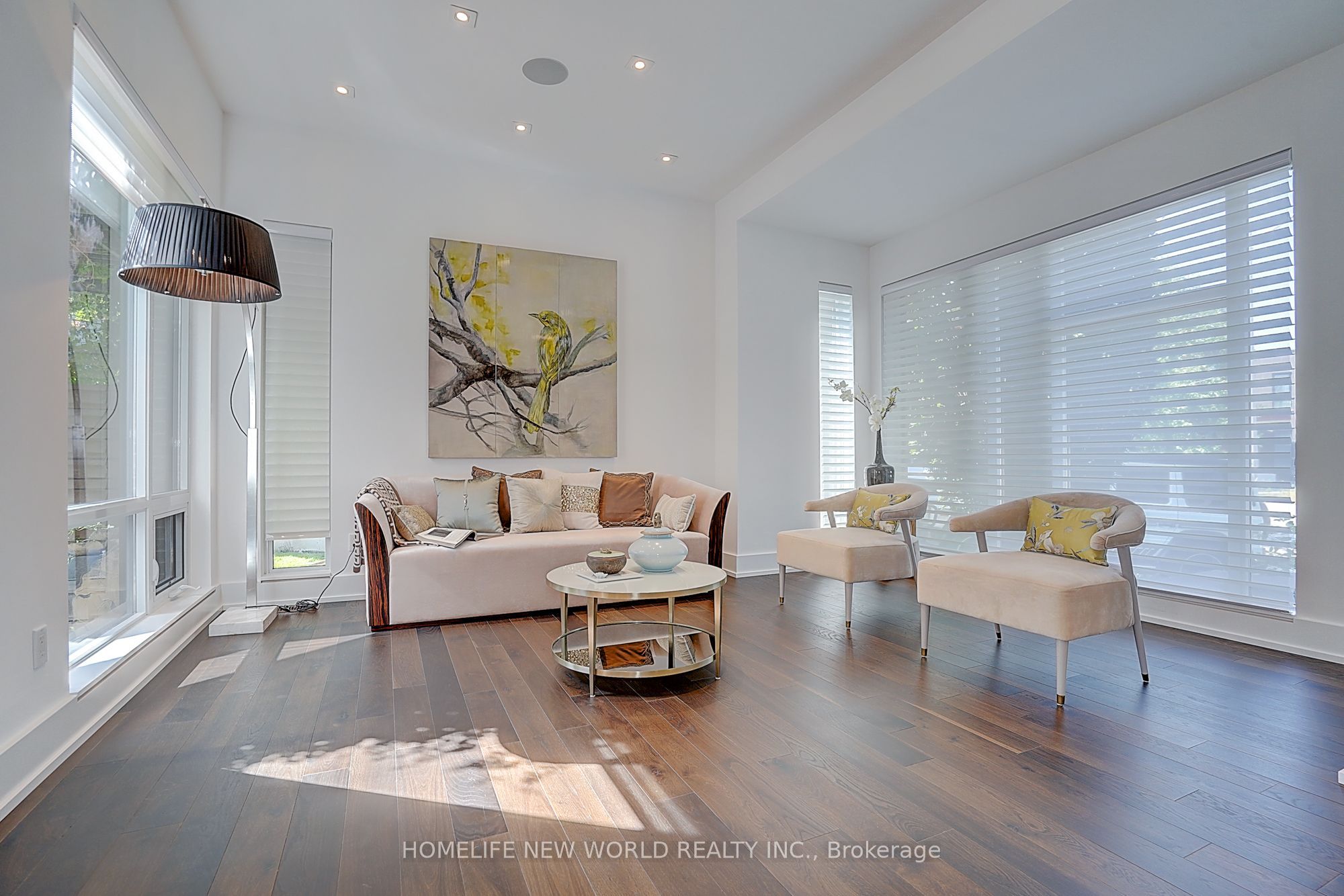 7 Valliere Place W Property Photo 6