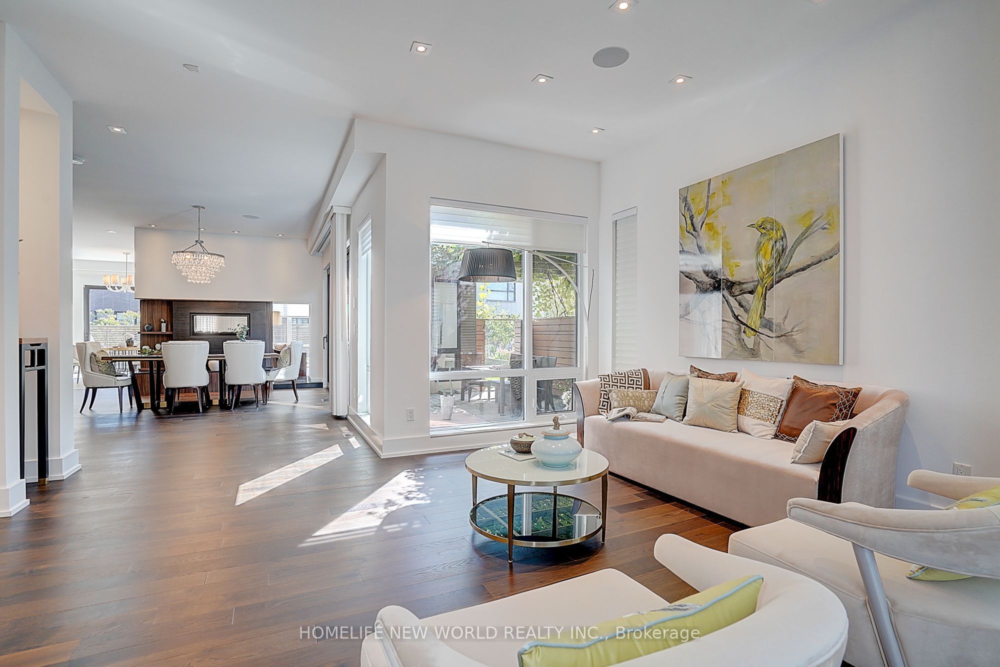 7 Valliere Place W Property Photo 7