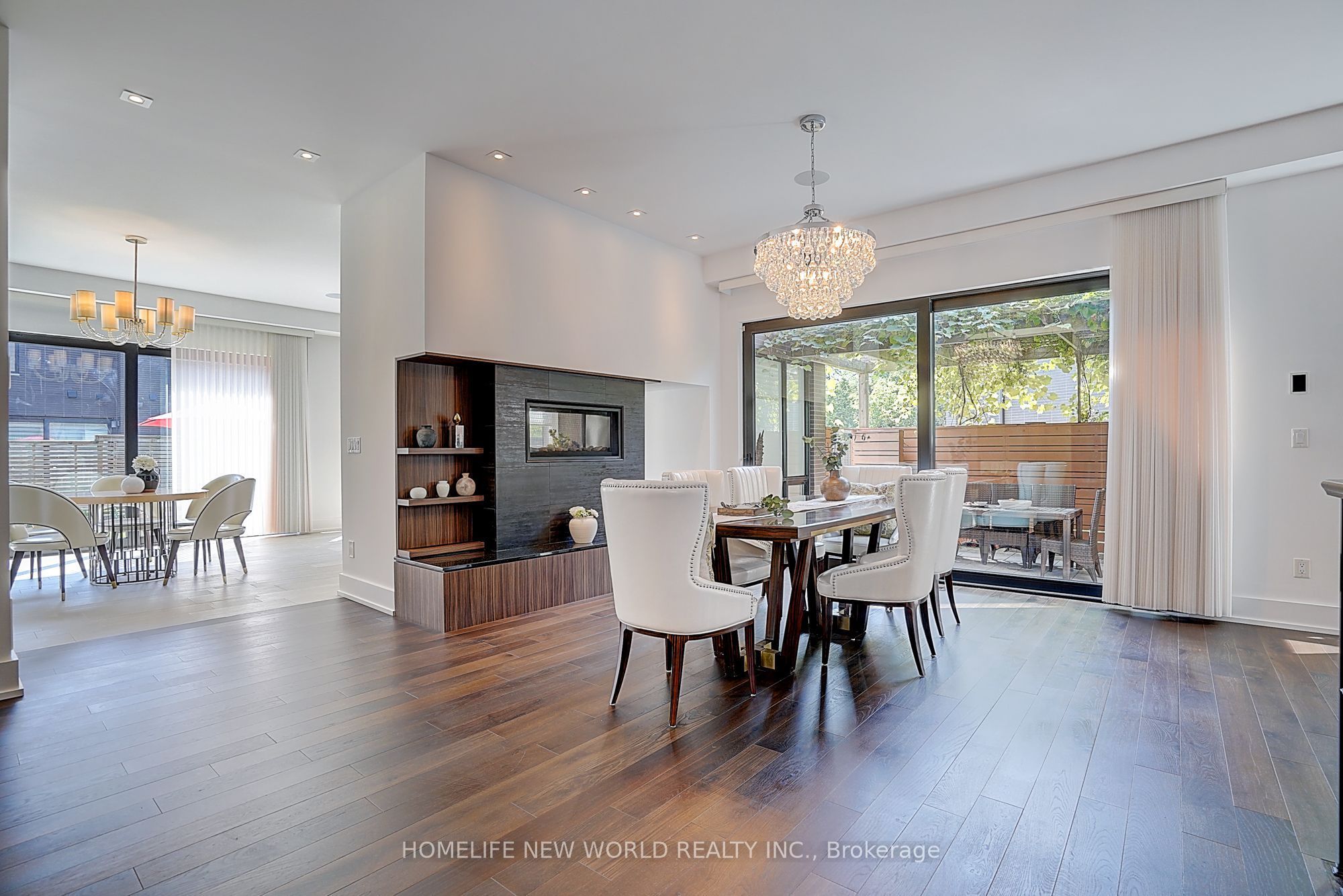 7 Valliere Place W Property Photo 10